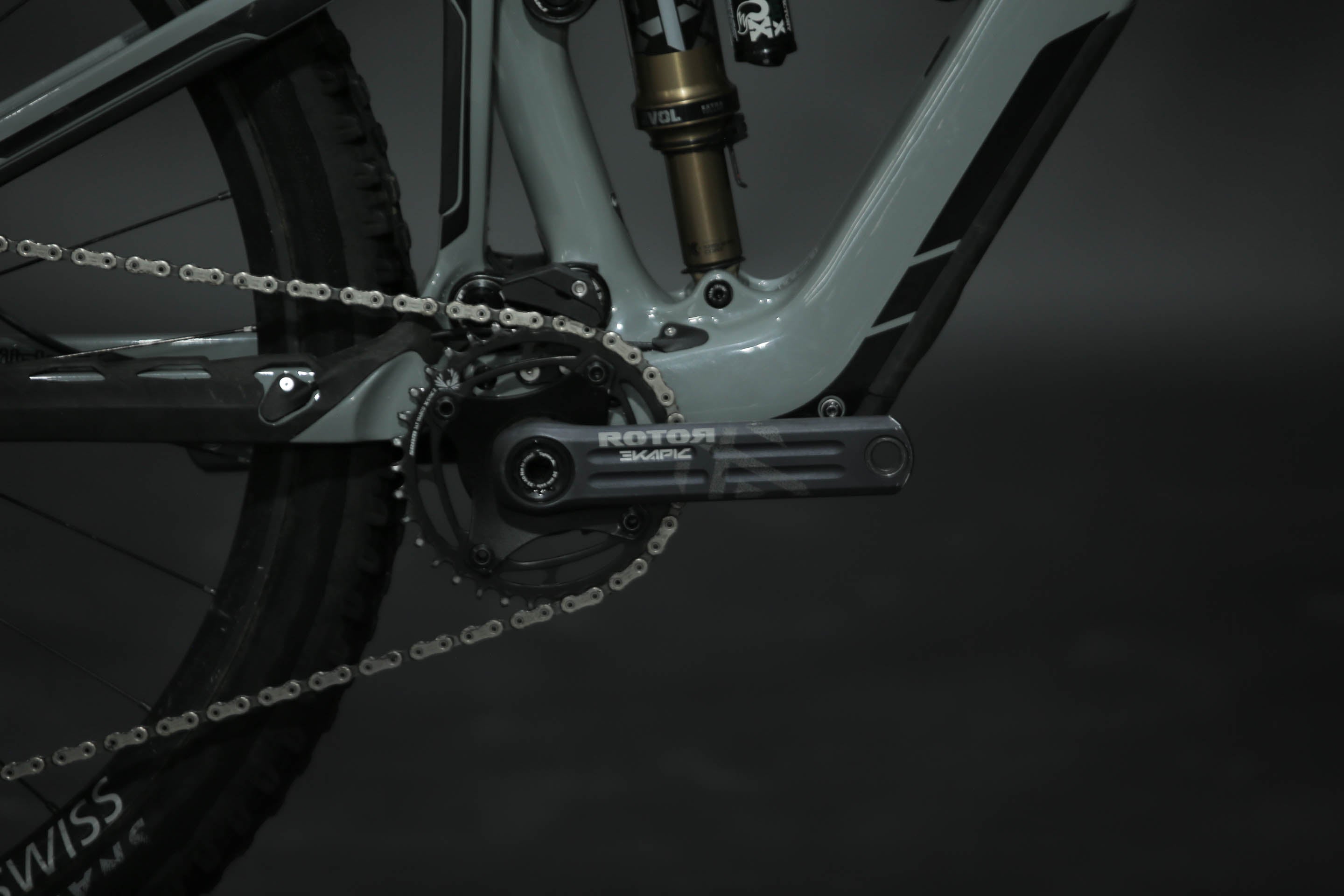 Bicicleta de Montaña Asistida Doble Suspensión Pivot Cycles Shuttle SL 29" Talla Medium (2022) Seminueva