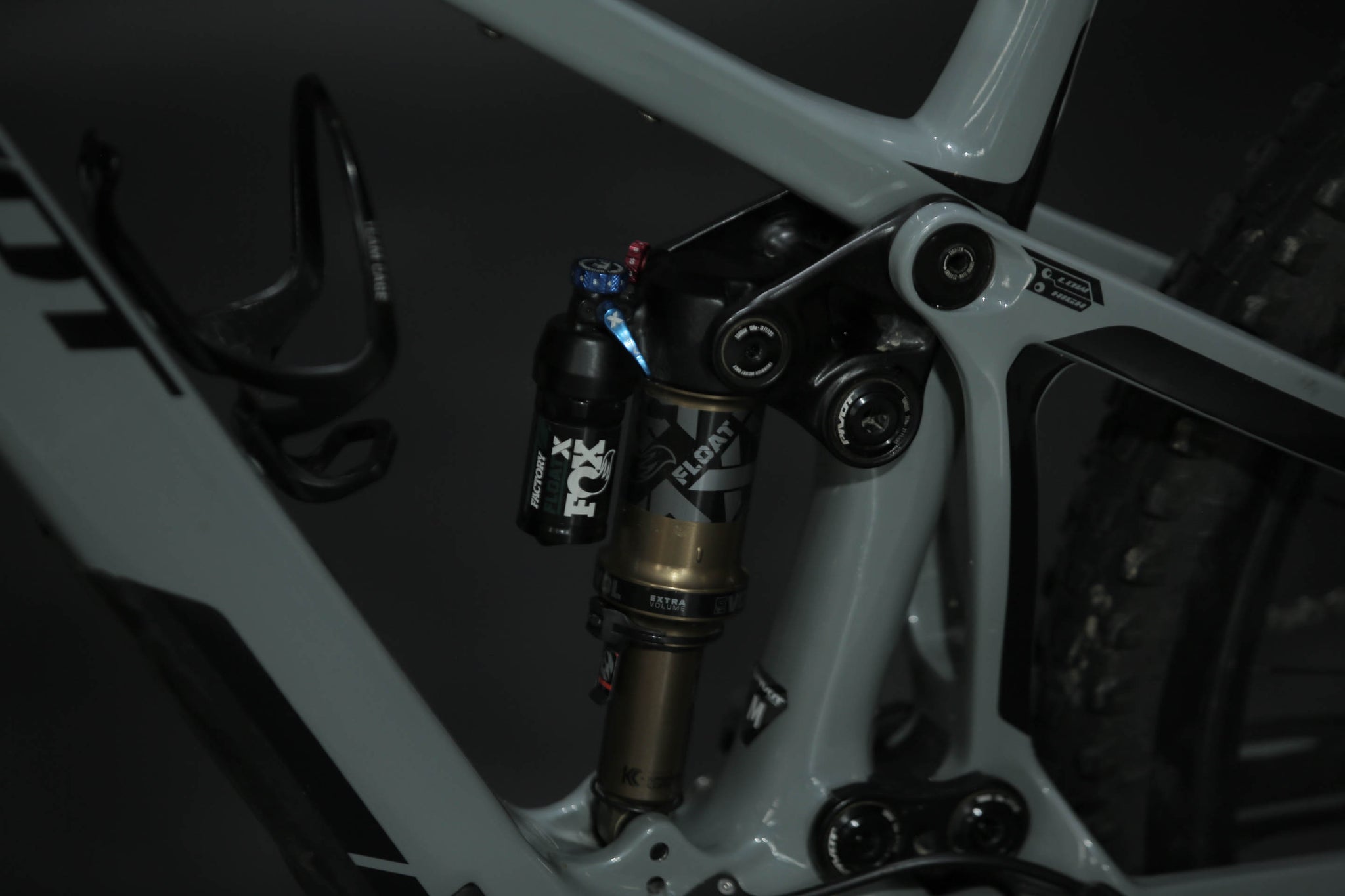 Bicicleta de Montaña Asistida Doble Suspensión Pivot Cycles Shuttle SL 29" Talla Medium (2022) Seminueva