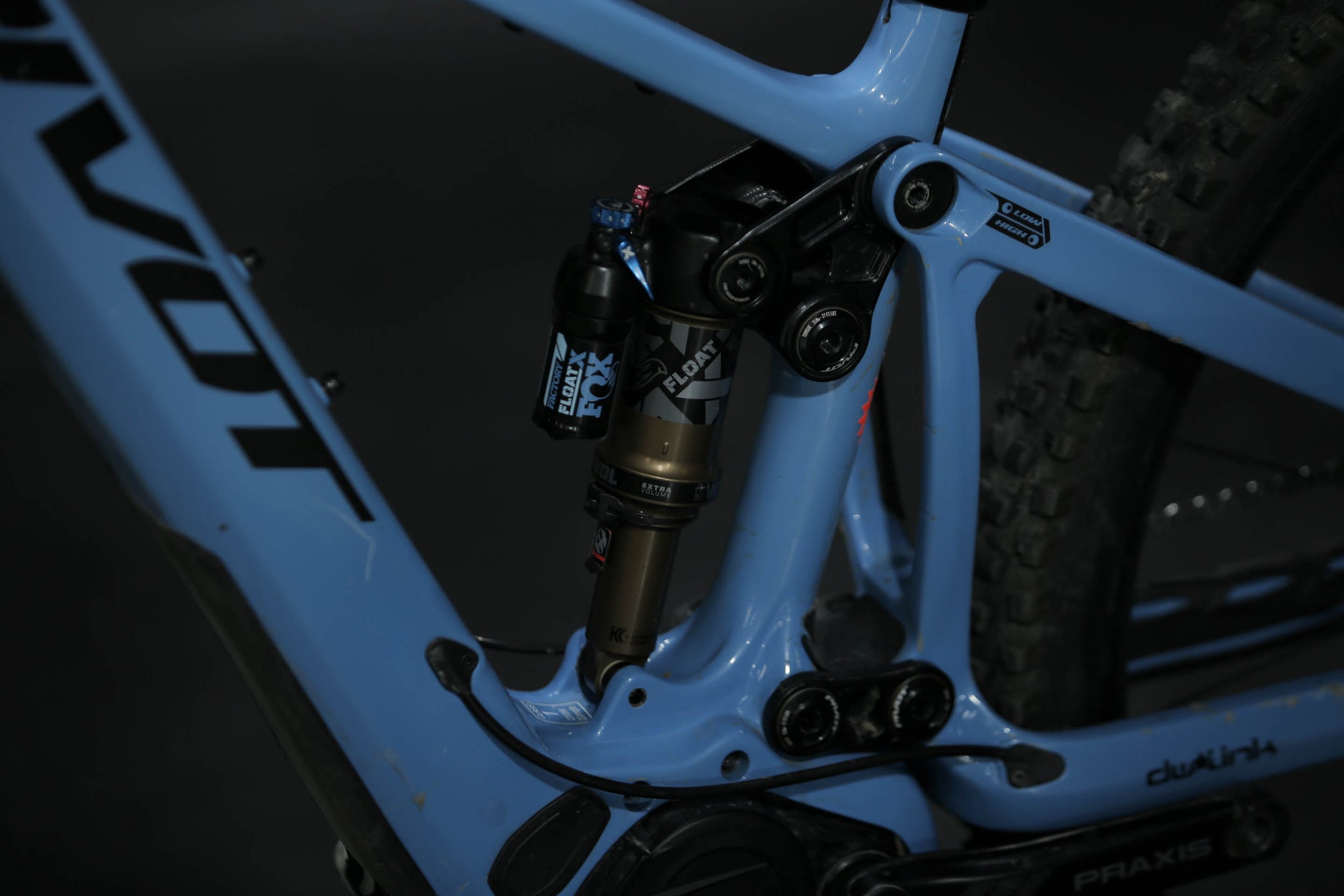 Bicicleta de Montaña Asistida Doble Suspensión Pivot Cycles Shuttle AM 29" Talla Small (2024) Seminueva