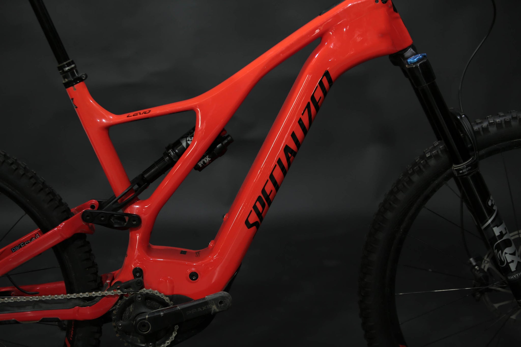 Bicicleta de Montaña Asistida Doble Suspensión Specialized Turbo Levo 29" Talla Large (2021) Seminueva