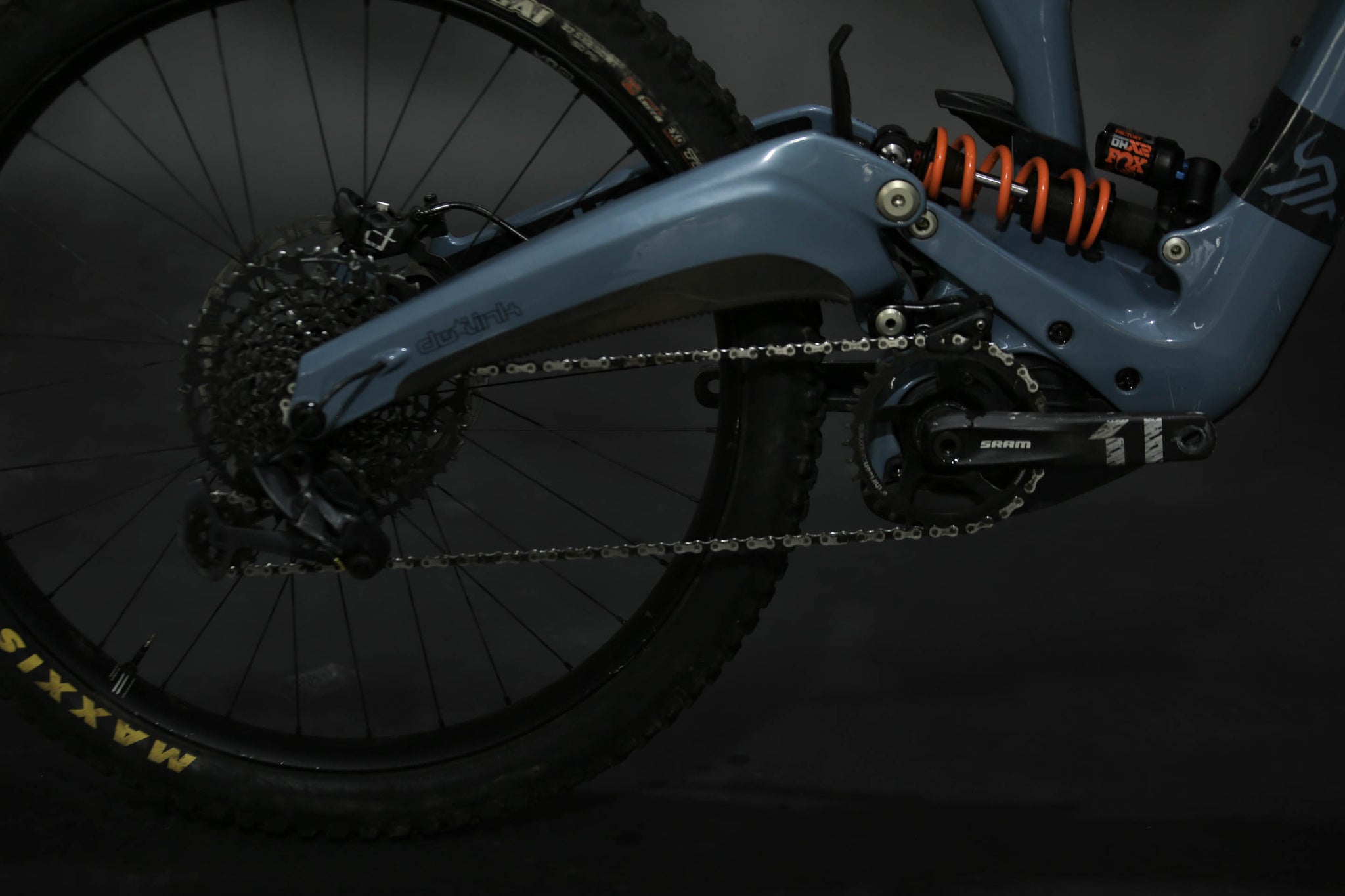 Bicicleta de Montaña Asistida Doble Suspensión Ibis Oso 29/27.5" Talla Medium (2022) Seminueva