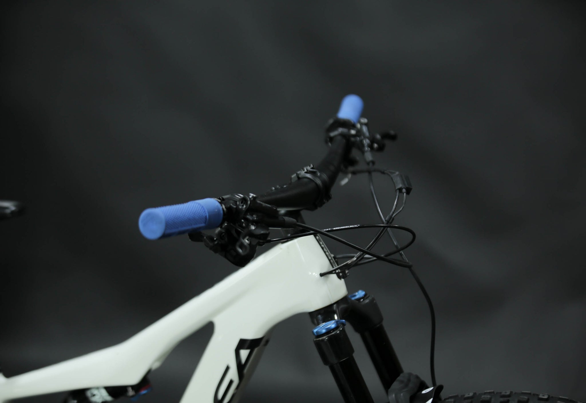 Bicicleta de Montaña Asistida Doble Suspensión Orbea Rise M20 29" Talla Small (2021) Seminueva