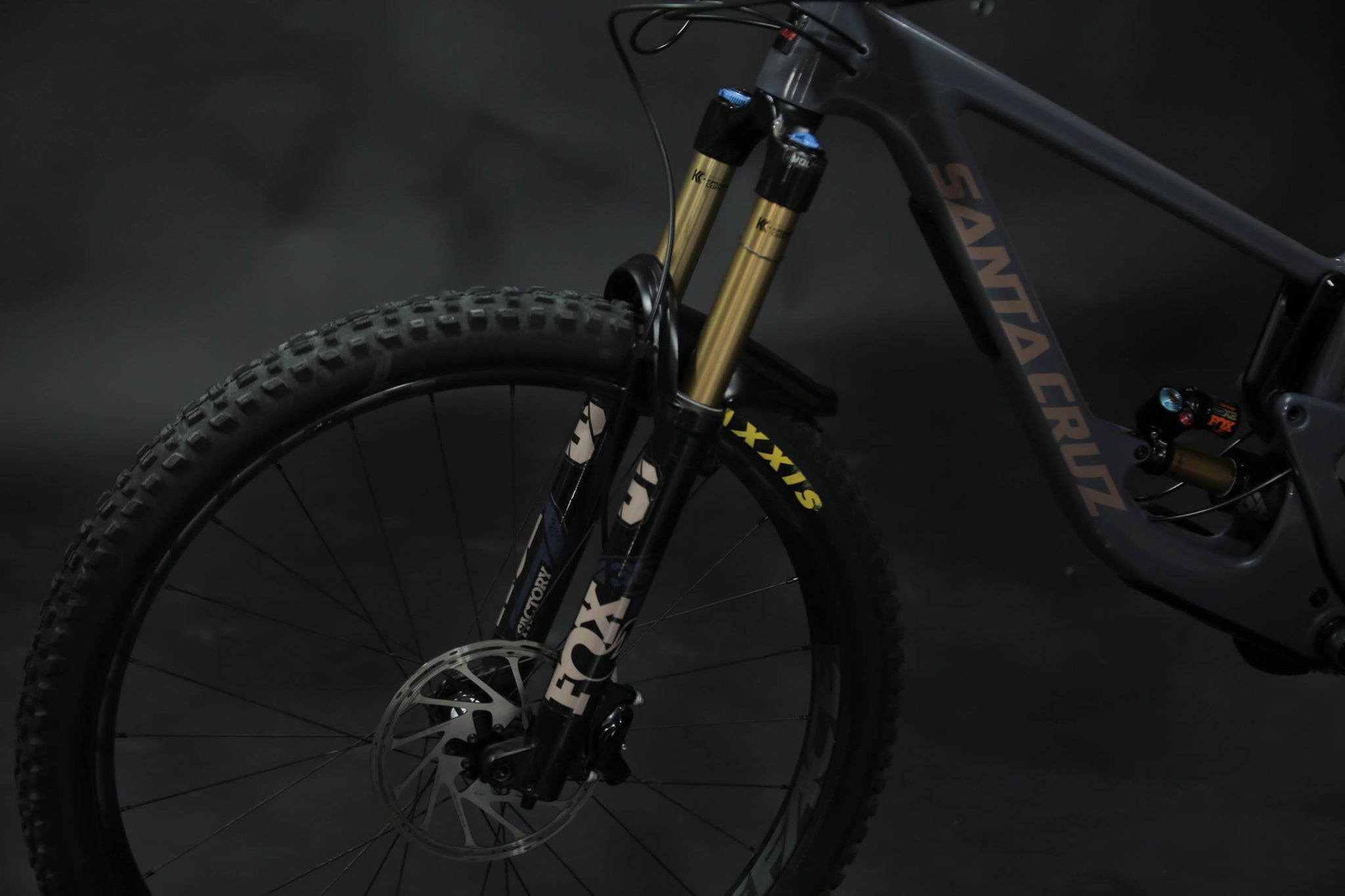 Bicicleta de Montaña Doble Supensión Santa Cruz Megatower CC 29" Talla Medium (2024) Seminueva