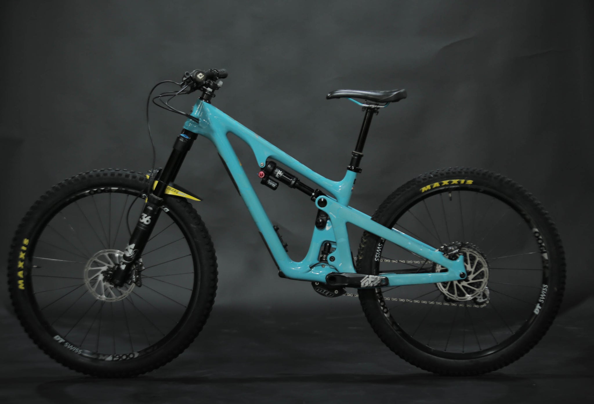 Bicicleta de Montaña Doble Supensión Yeti Cycles SB140 27.5" Talla Small (2021) Seminueva