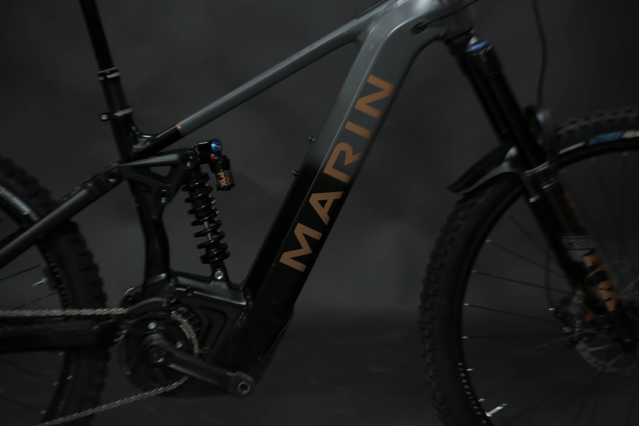 Bicicleta de Montaña Asistida Doble Suspensión Marin Alpine Trail E2 29/27.5" Talla Median (2024) Seminueva