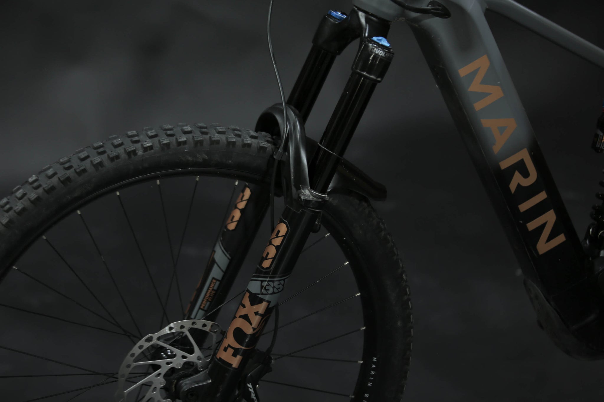 Bicicleta de Montaña Asistida Doble Suspensión Marin Alpine Trail E2 29/27.5" Talla Median (2024) Seminueva