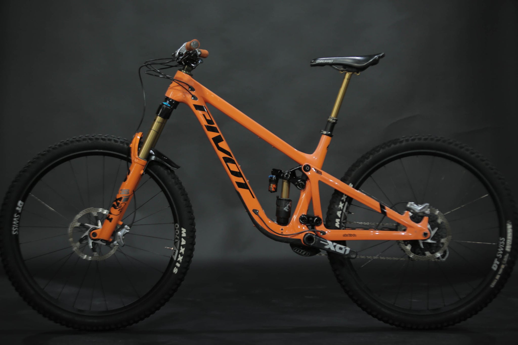 Bicicleta De Montaña Doble Suspensión Pivot Cycles Firebird 29" Talla Medium (2022) Seminueva