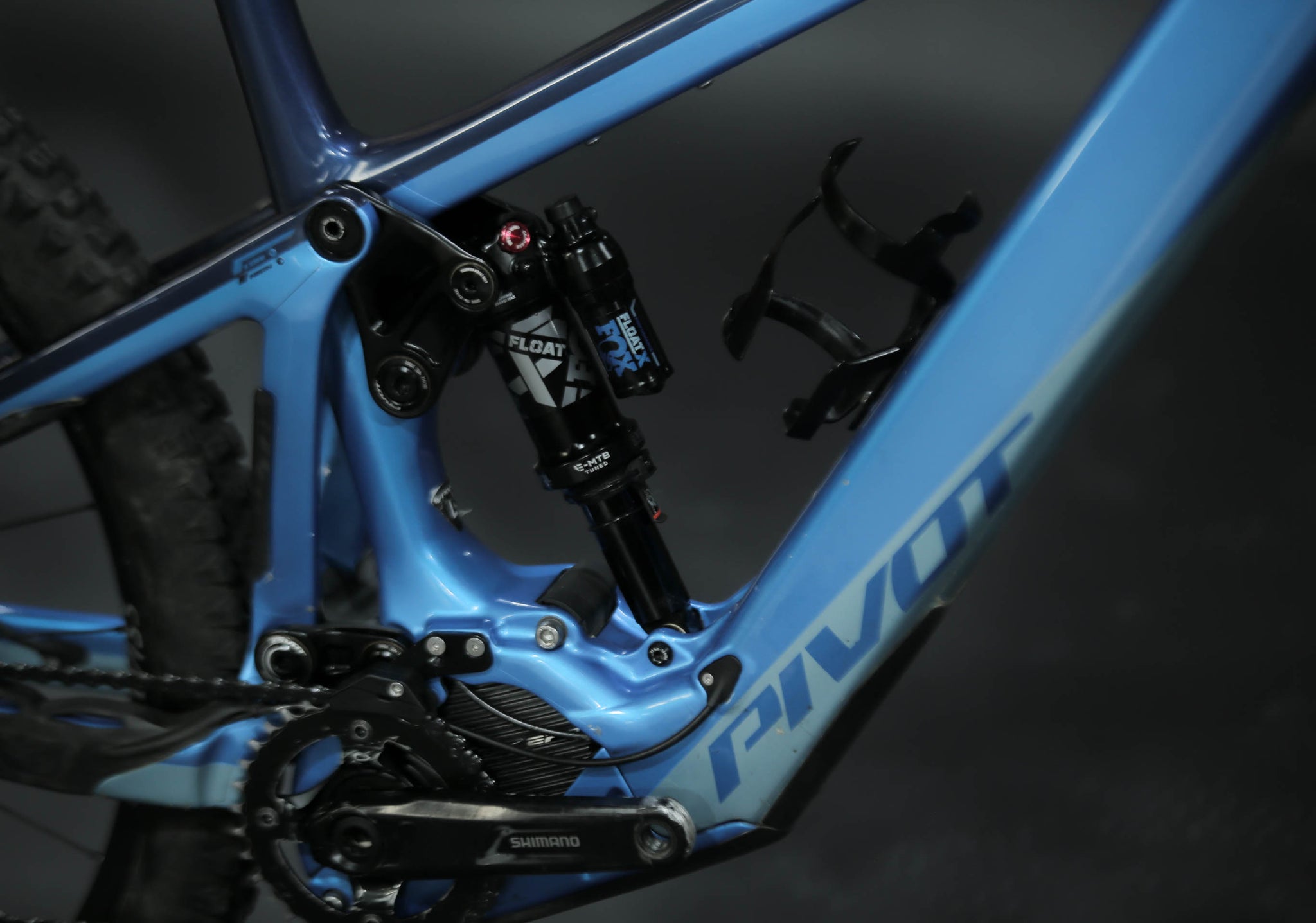 Bicicleta de Montaña Asistida Doble Suspensión Pivot Cycles Shuttle LT 29" Talla Large (2023) Seminueva