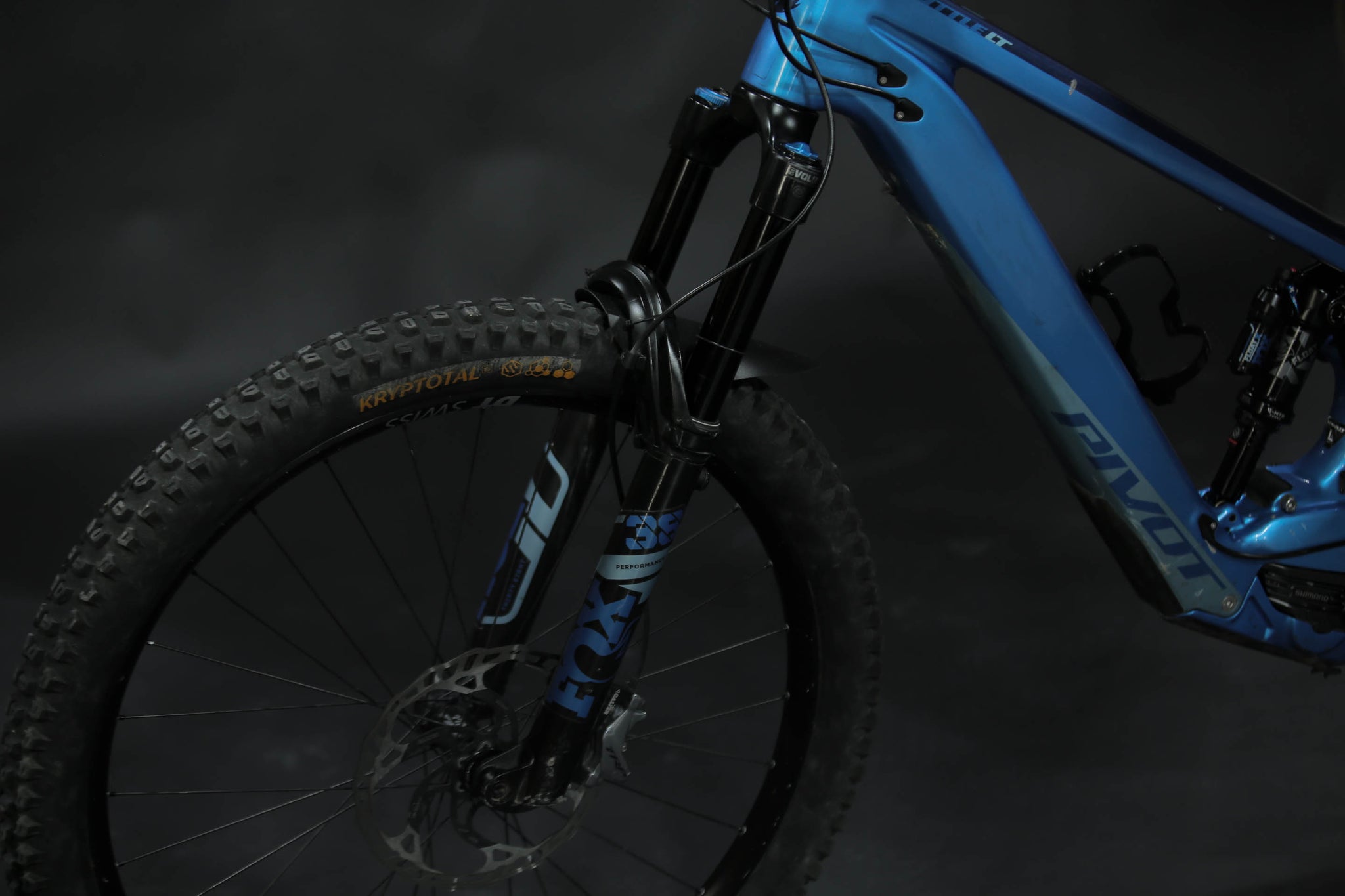 Bicicleta de Montaña Asistida Doble Suspensión Pivot Cycles Shuttle LT 29" Talla Large (2023) Seminueva