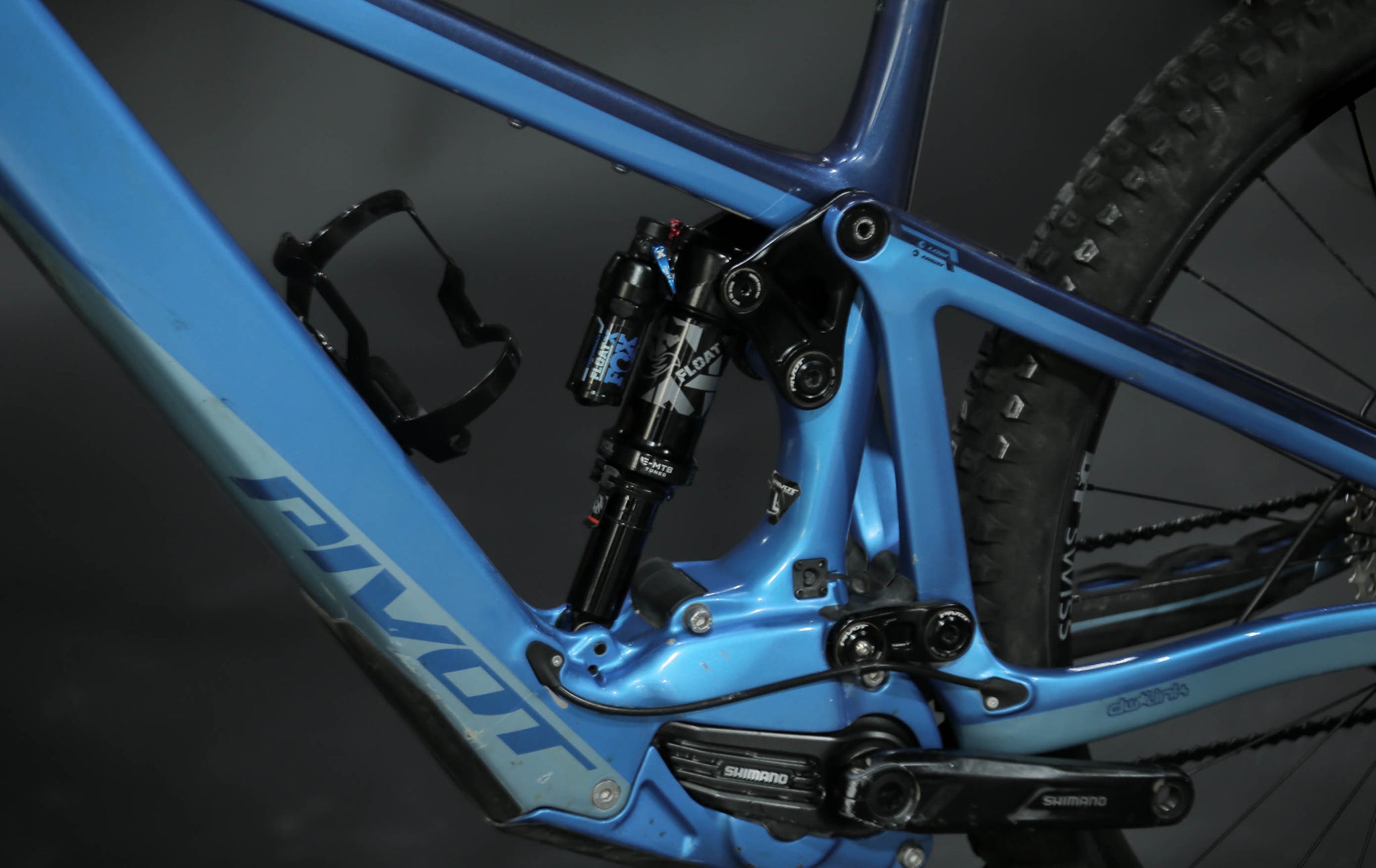 Bicicleta de Montaña Asistida Doble Suspensión Pivot Cycles Shuttle LT 29" Talla Large (2023) Seminueva