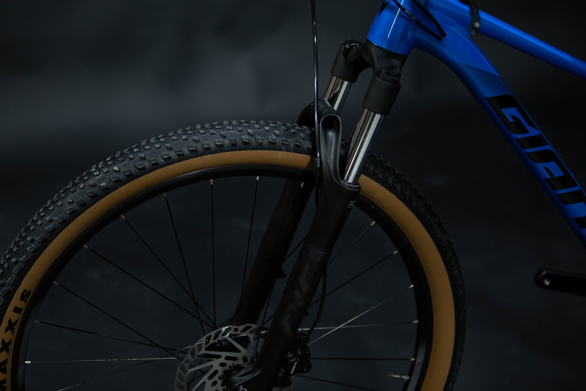 Bicicleta de Montaña Hardtail Giant Talon 1 29" Talla Medium (2024) Seminueva