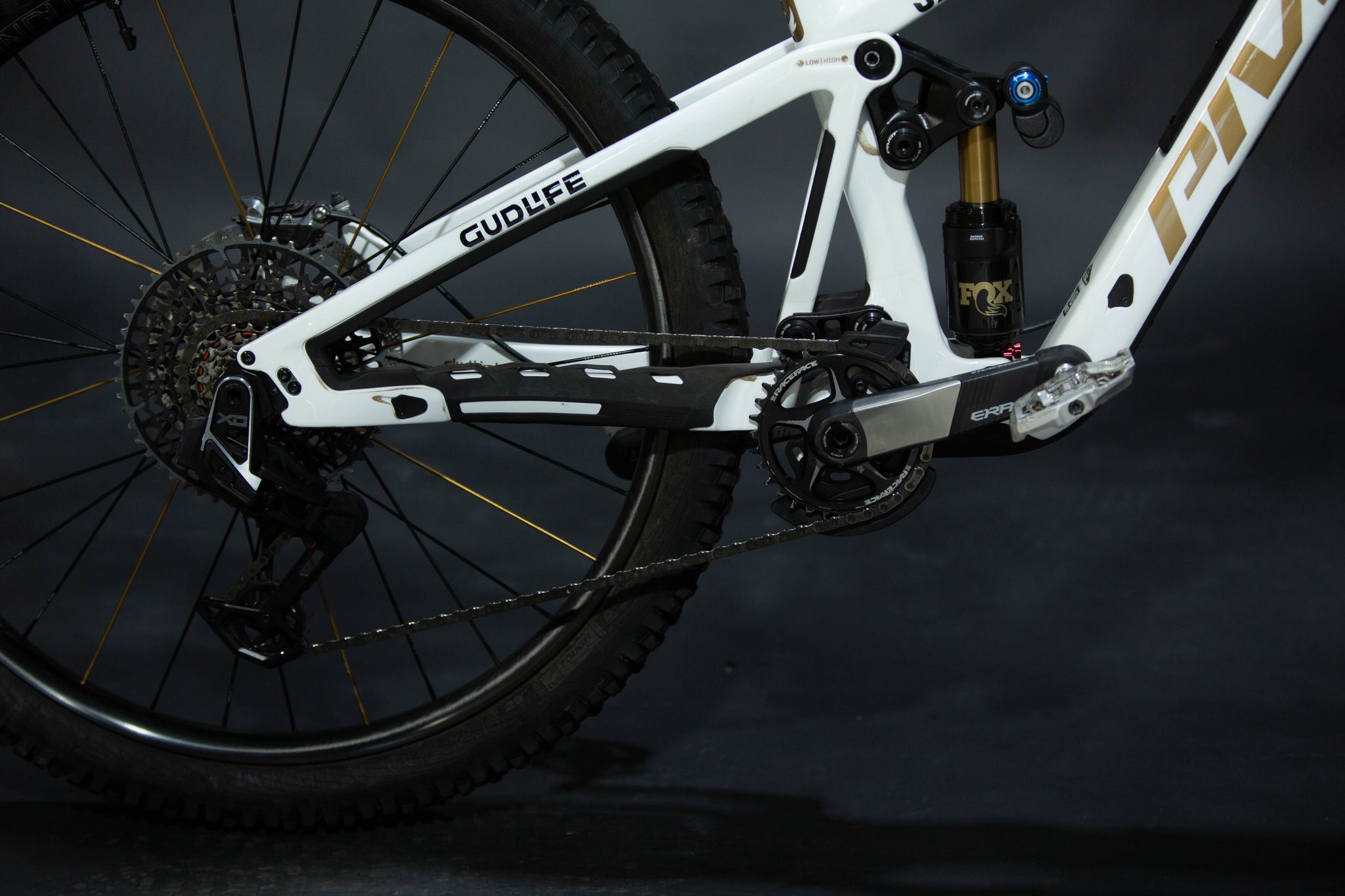 Bicicleta De Montaña Doble Suspensión Pivot Cycles Firebird 29" Talla Medium (2025) Seminueva