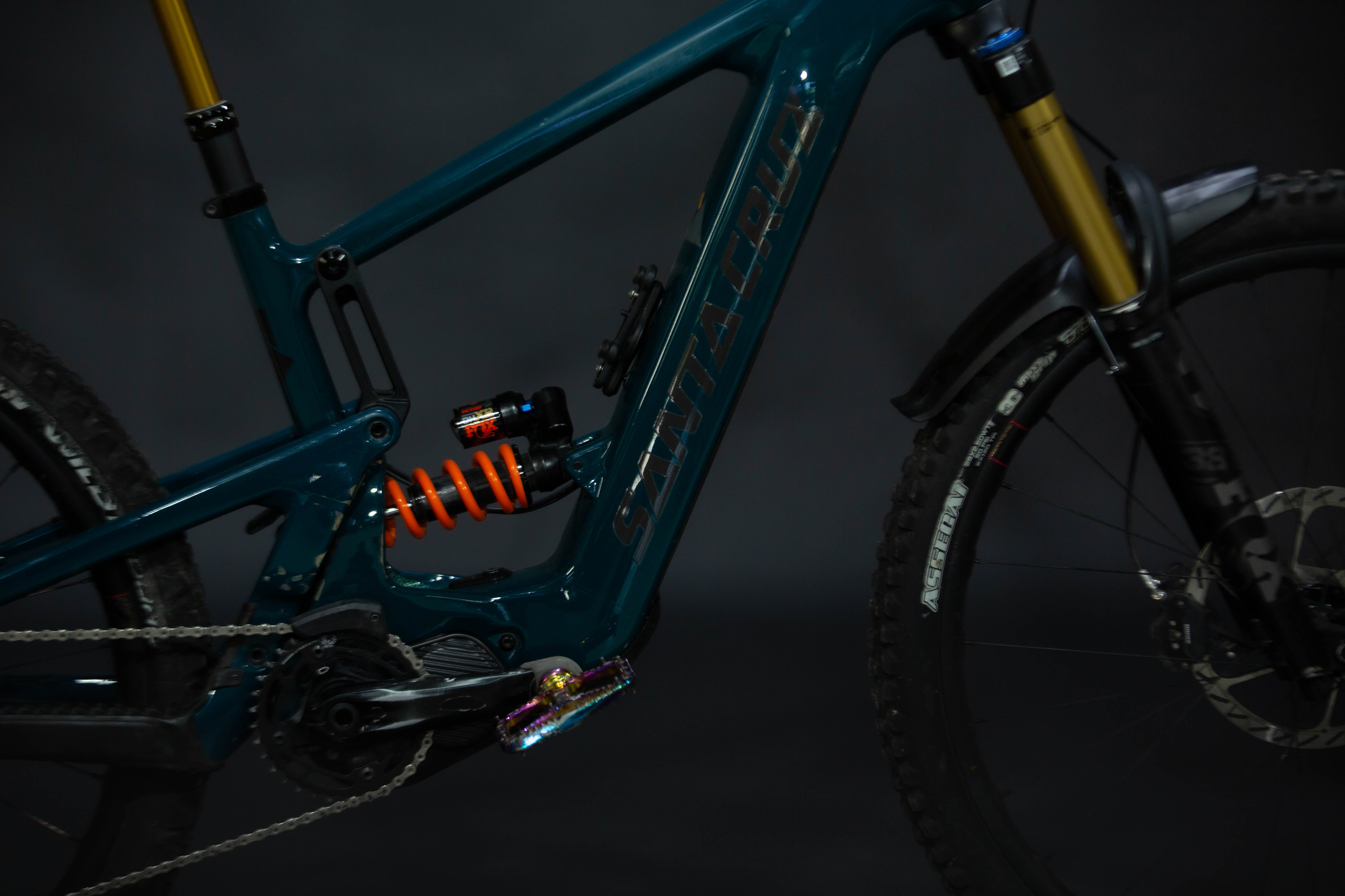 Bicicleta de Montaña Asistida Doble Supensión Santa Cruz Bullit CC 29/27.5" Talla Medium (2023) Seminueva