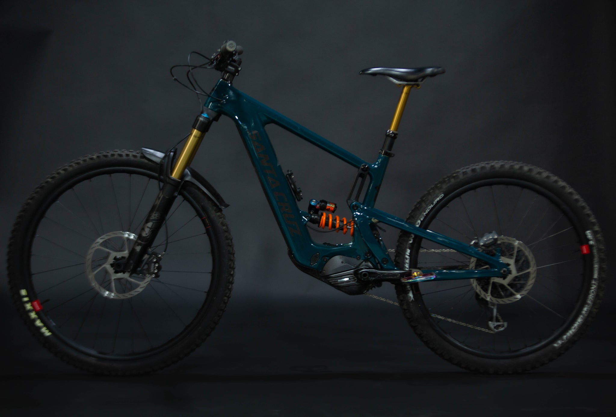 Bicicleta de Montaña Asistida Doble Supensión Santa Cruz Bullit CC 29/27.5" Talla Medium (2023) Seminueva