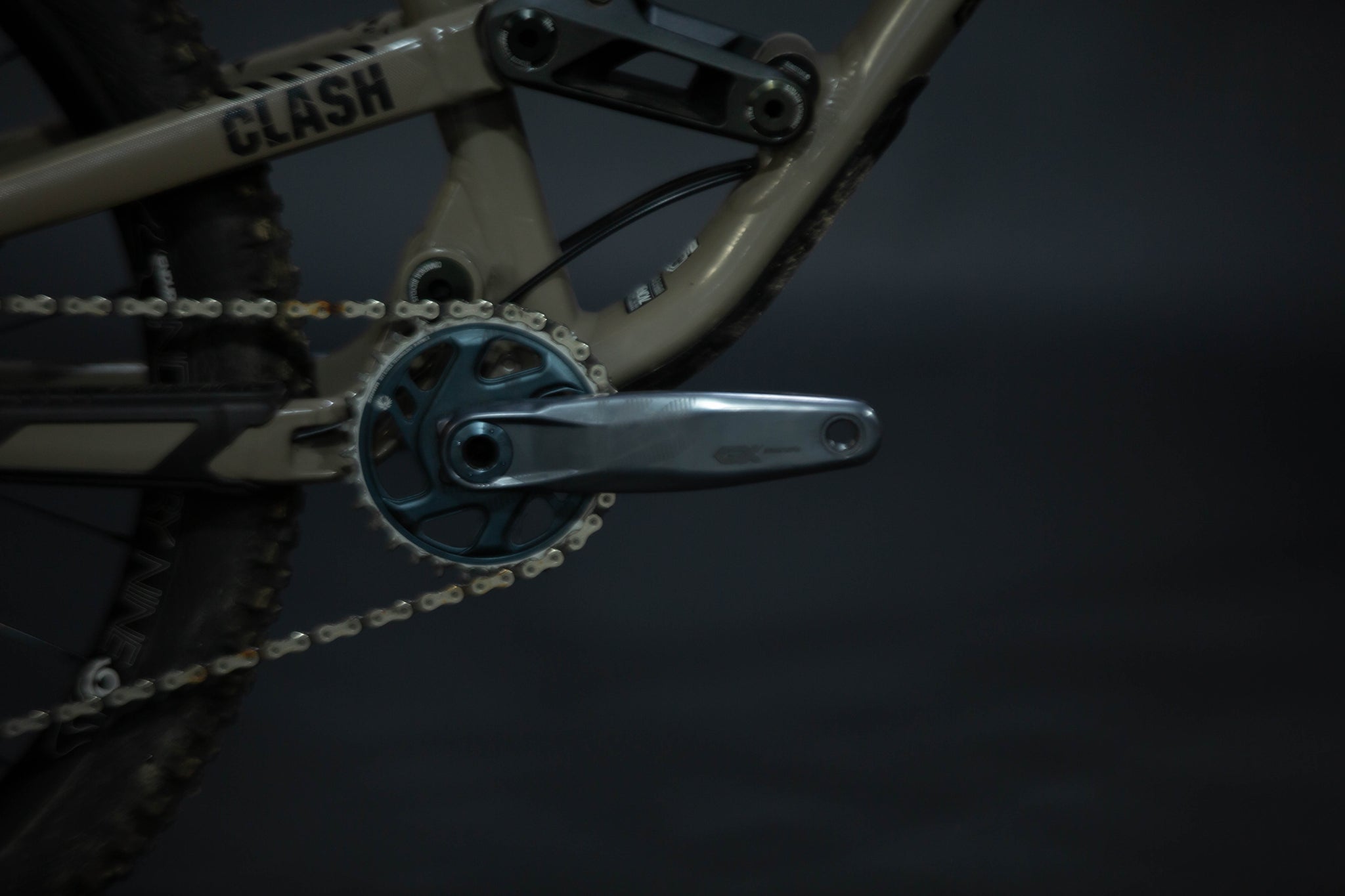 Bicicleta de Montaña Doble Suspension Commencal Clash 27.5" Talla Large (2022) Seminueva