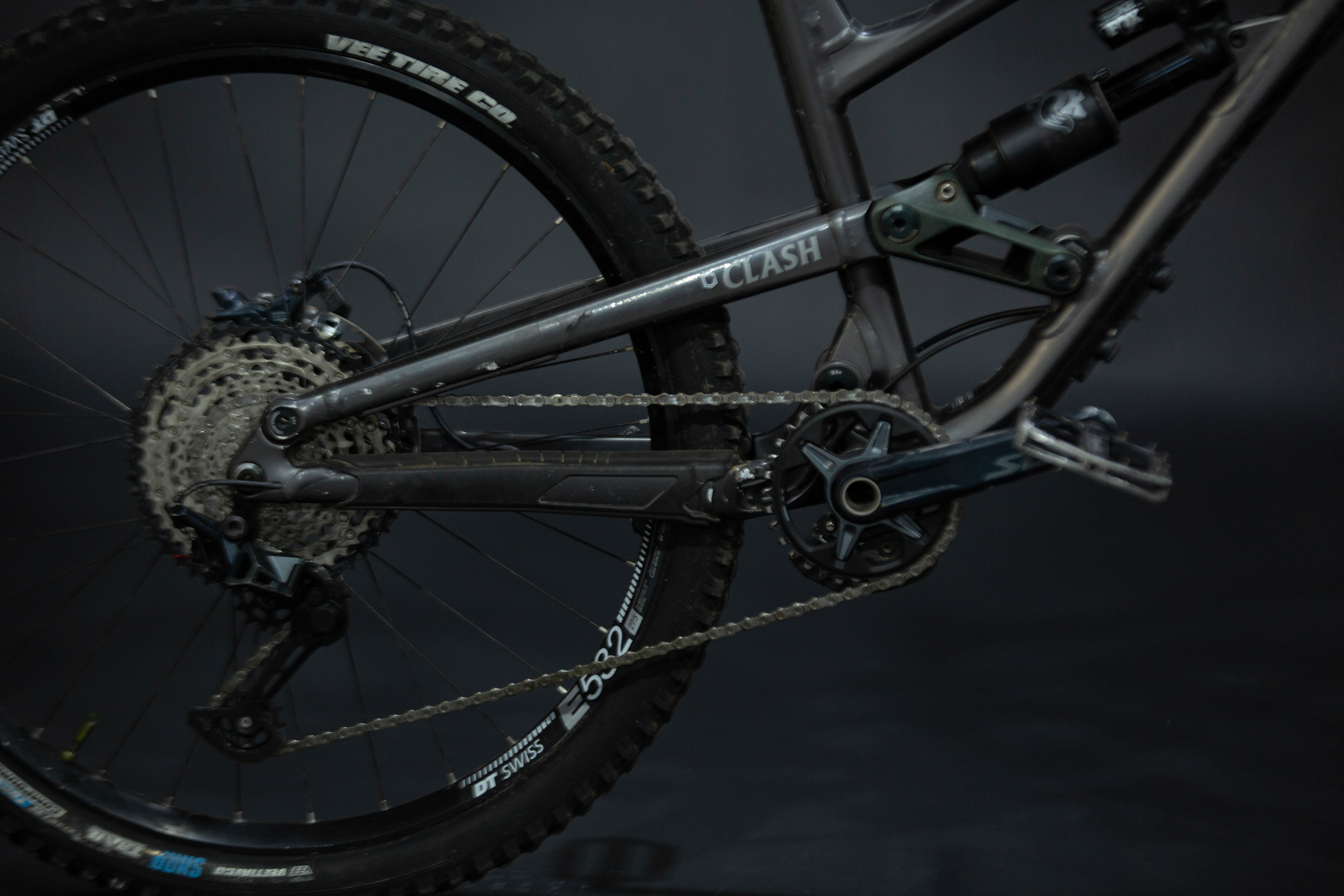 Bicicleta de Montaña Doble Suspension Commencal Clash Race 27.5" Talla Large (2022) Seminueva