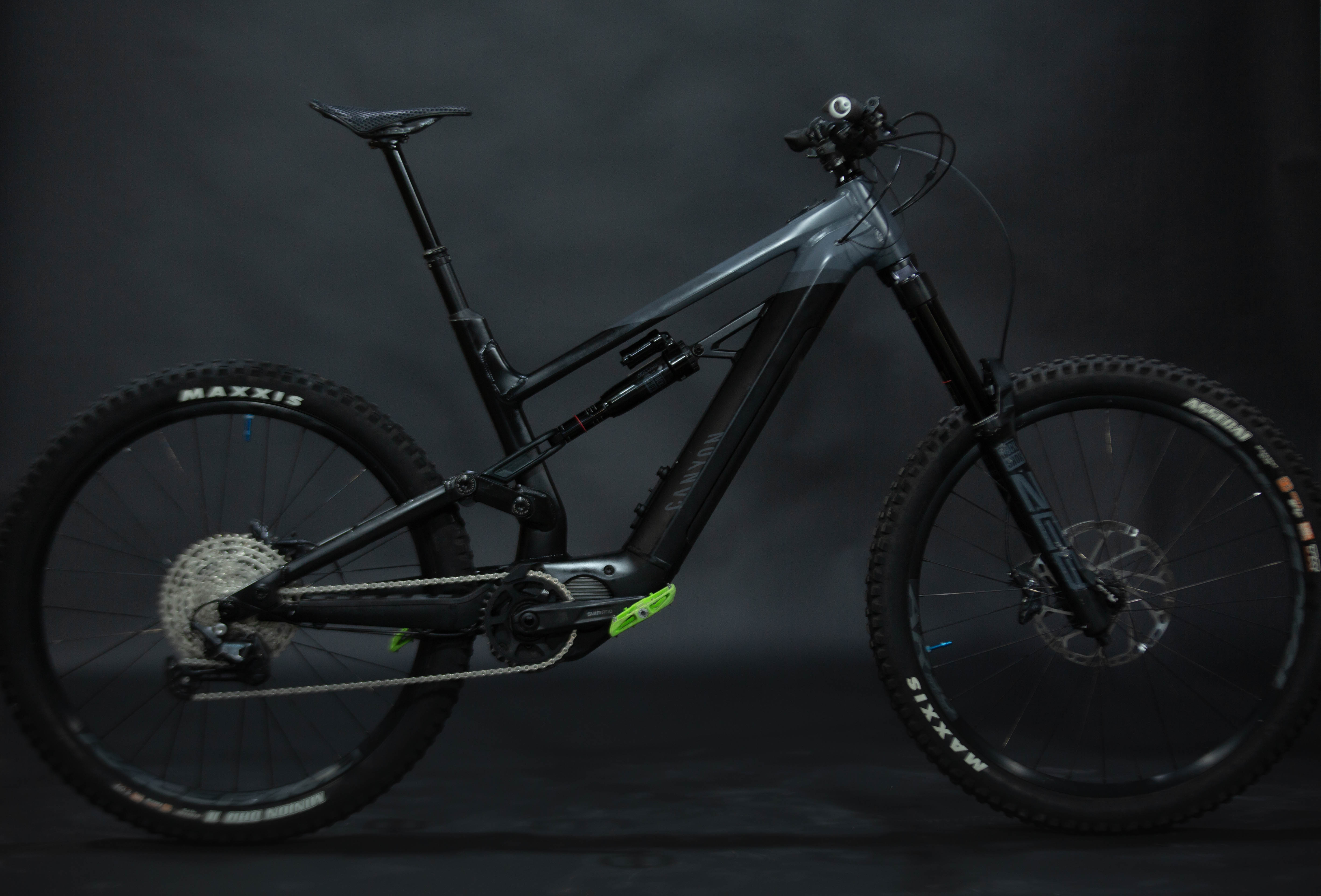 Bicicleta de Montaña Asistida Doble Suspensión Canyon Torque ON 7 27.5" Talla Large (2023) Seminueva