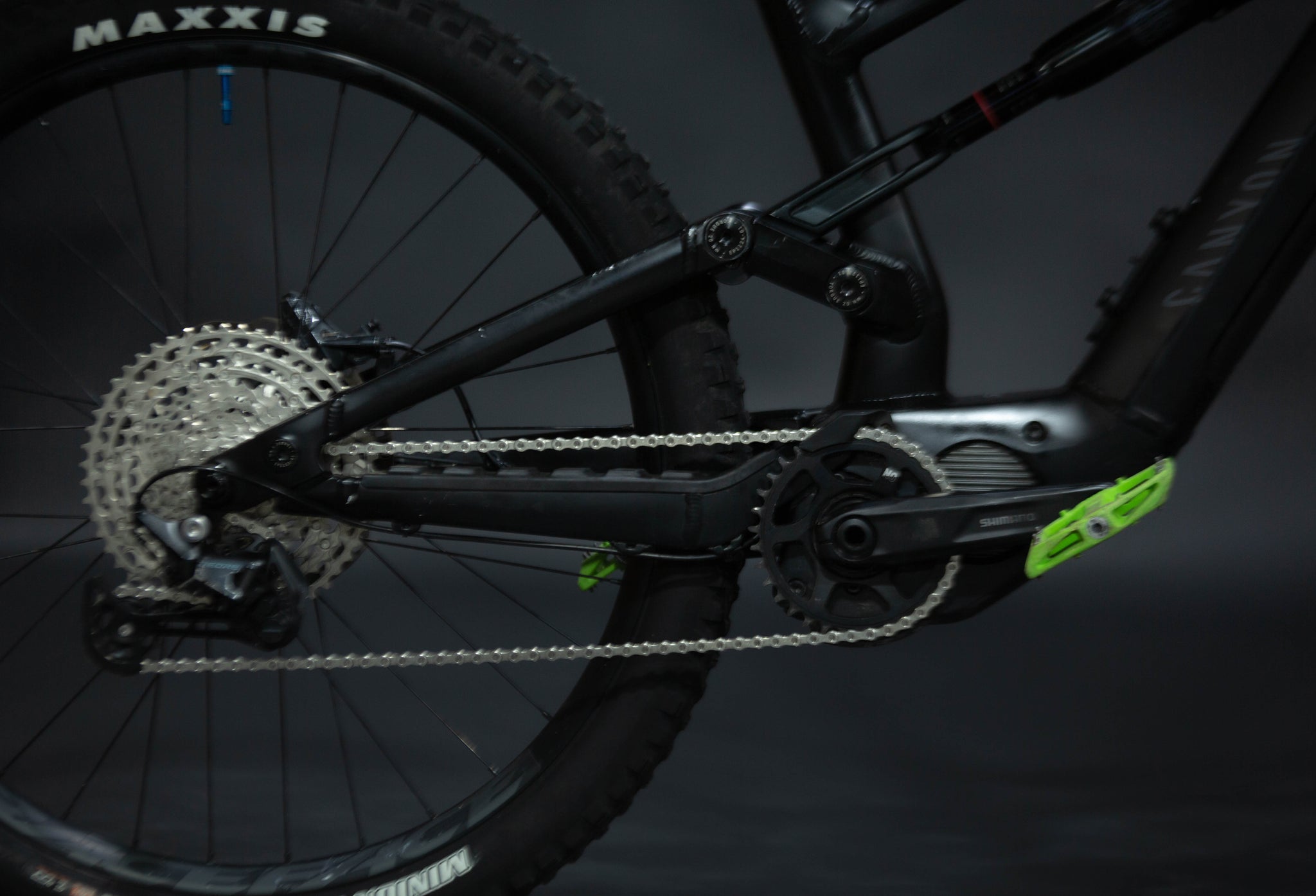 Bicicleta de Montaña Asistida Doble Suspensión Canyon Torque ON 7 27.5" Talla Large (2023) Seminueva