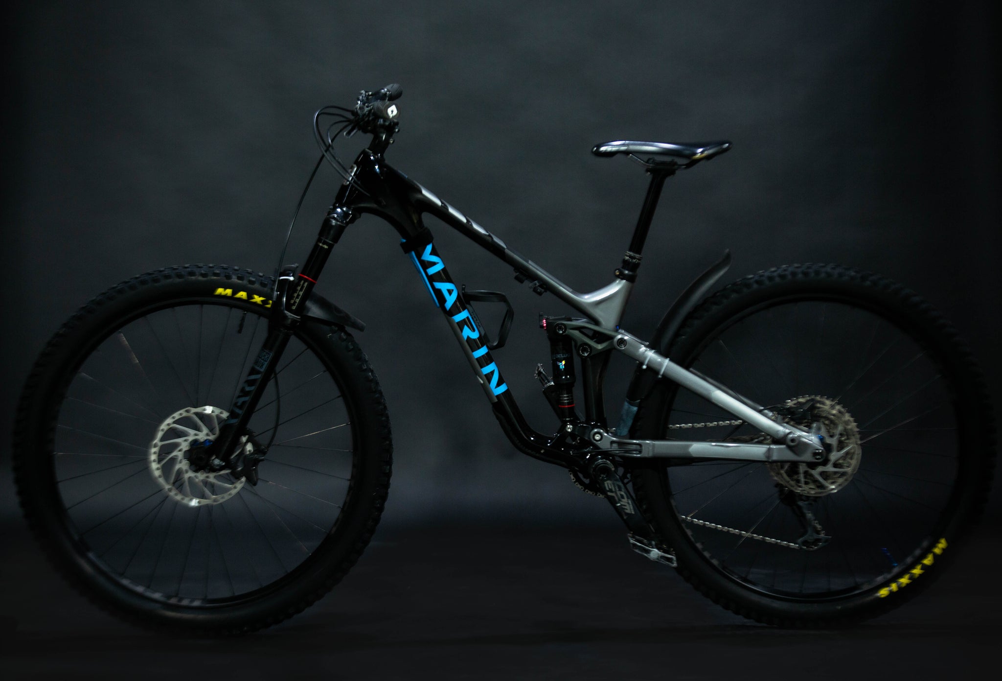 Bicicleta de Montaña Doble Suspensión Marin Bikes Alpine Trail Carbon 29" Talla Medium (2022) Seminueva