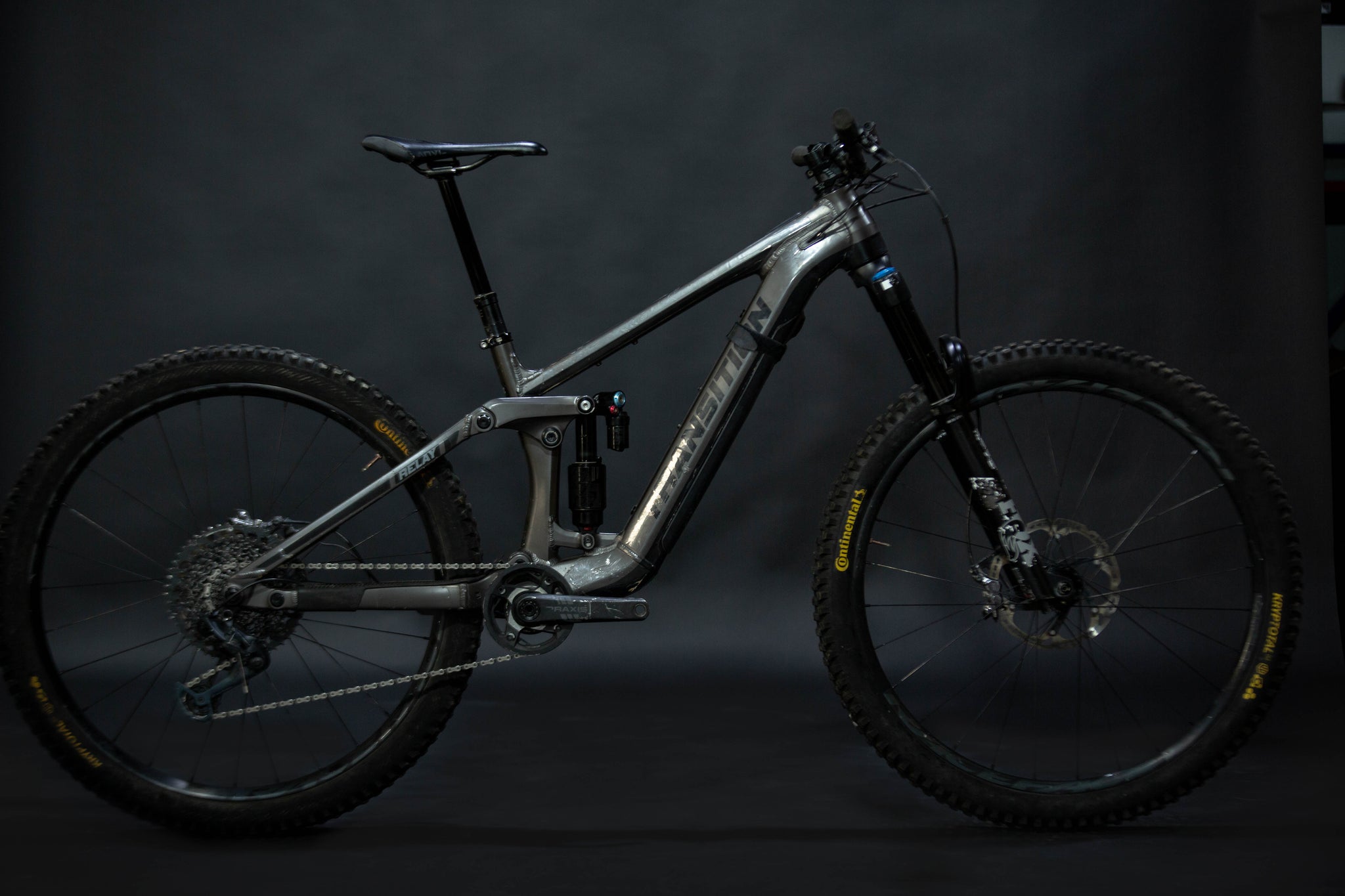 Bicicleta De Montaña Asistida Doble Suspension Transition Relay 29" Talla Medium (2023) Seminueva