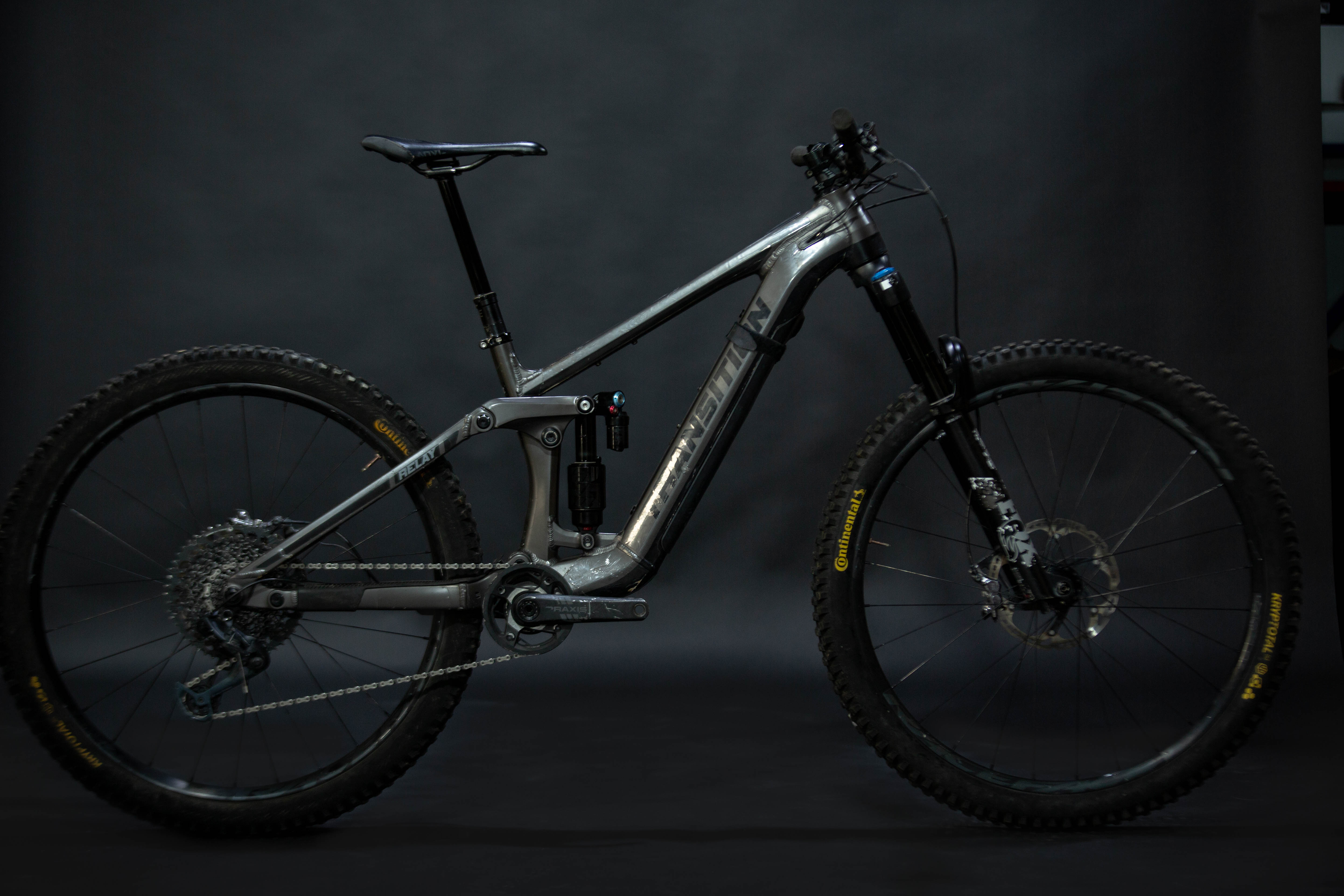 Bicicleta De Montaña Asistida Doble Suspension Transition Relay 29" Talla Medium (2023) Seminueva