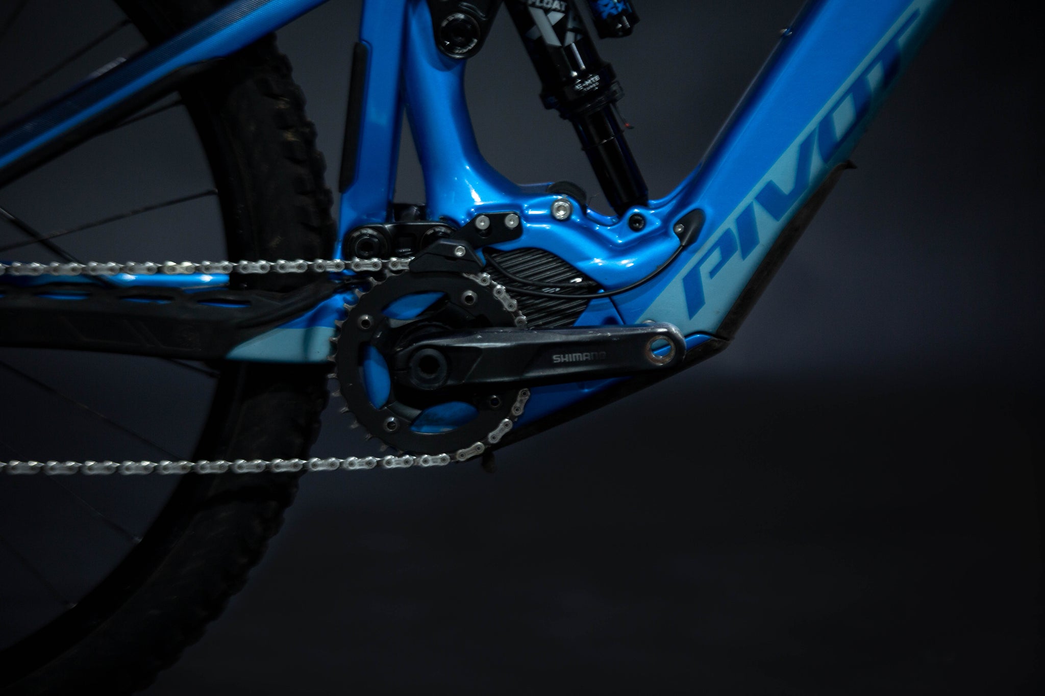 Bicicleta de Montaña Asistida Doble Suspensión Pivot Cycles Shuttle LT 29" Talla Large (2022) Seminueva