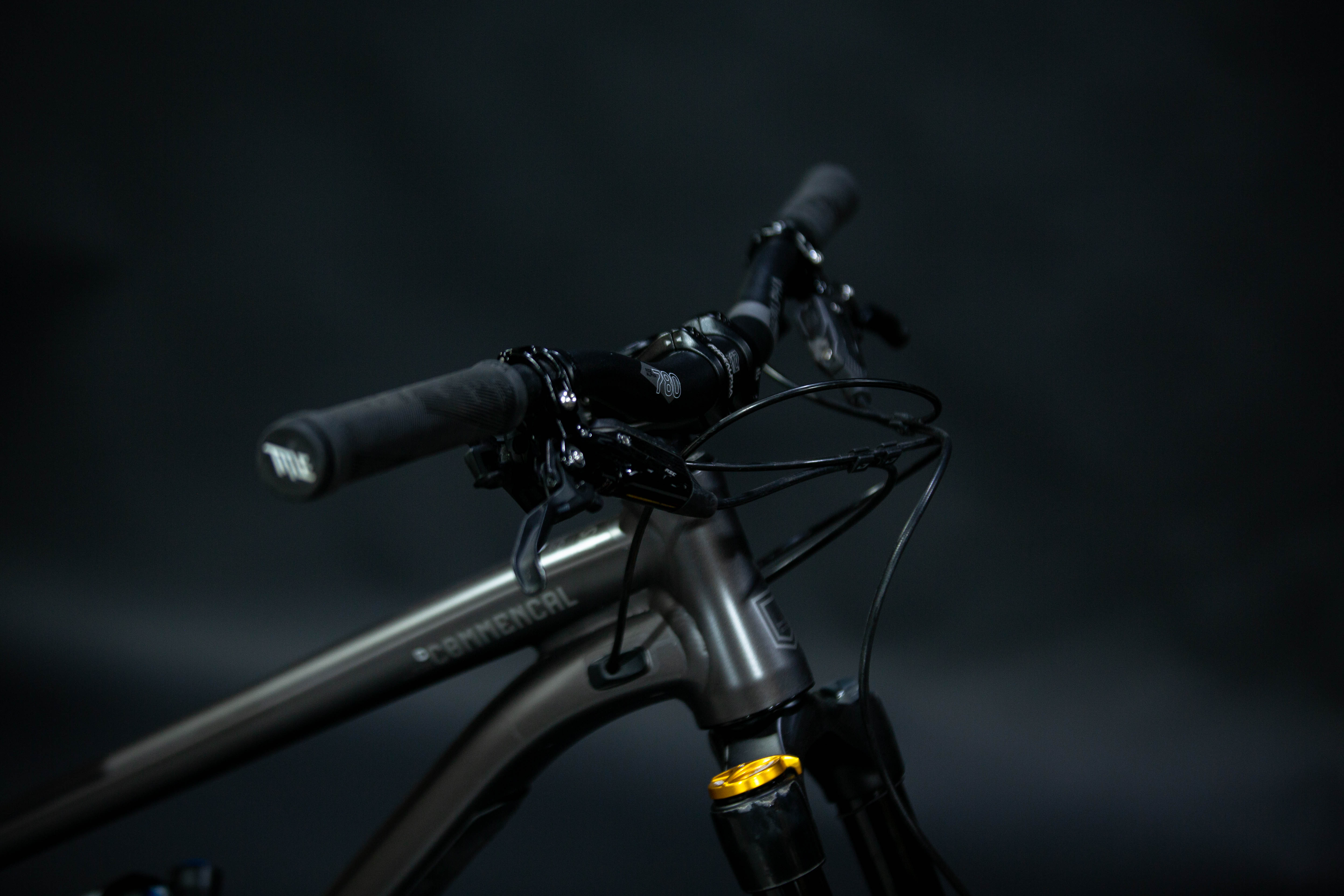 Bicicleta de Montaña Doble Suspension Commencal Clash 27.5" Talla Large (2024) Seminueva