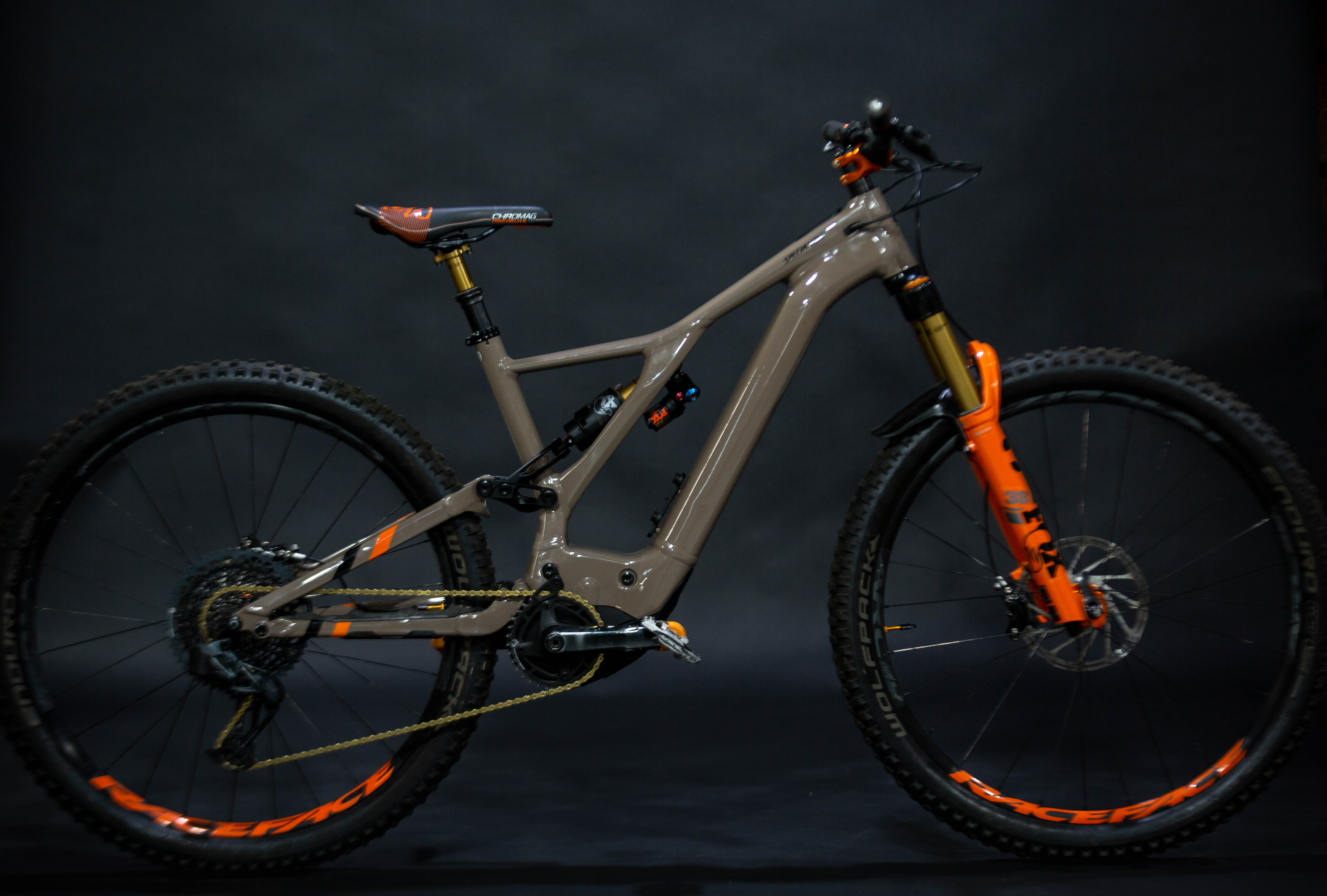 Bicicleta de Montaña Asistida Doble Suspensión Specialized Turbo Levo 29" Talla Large (2021) Seminueva