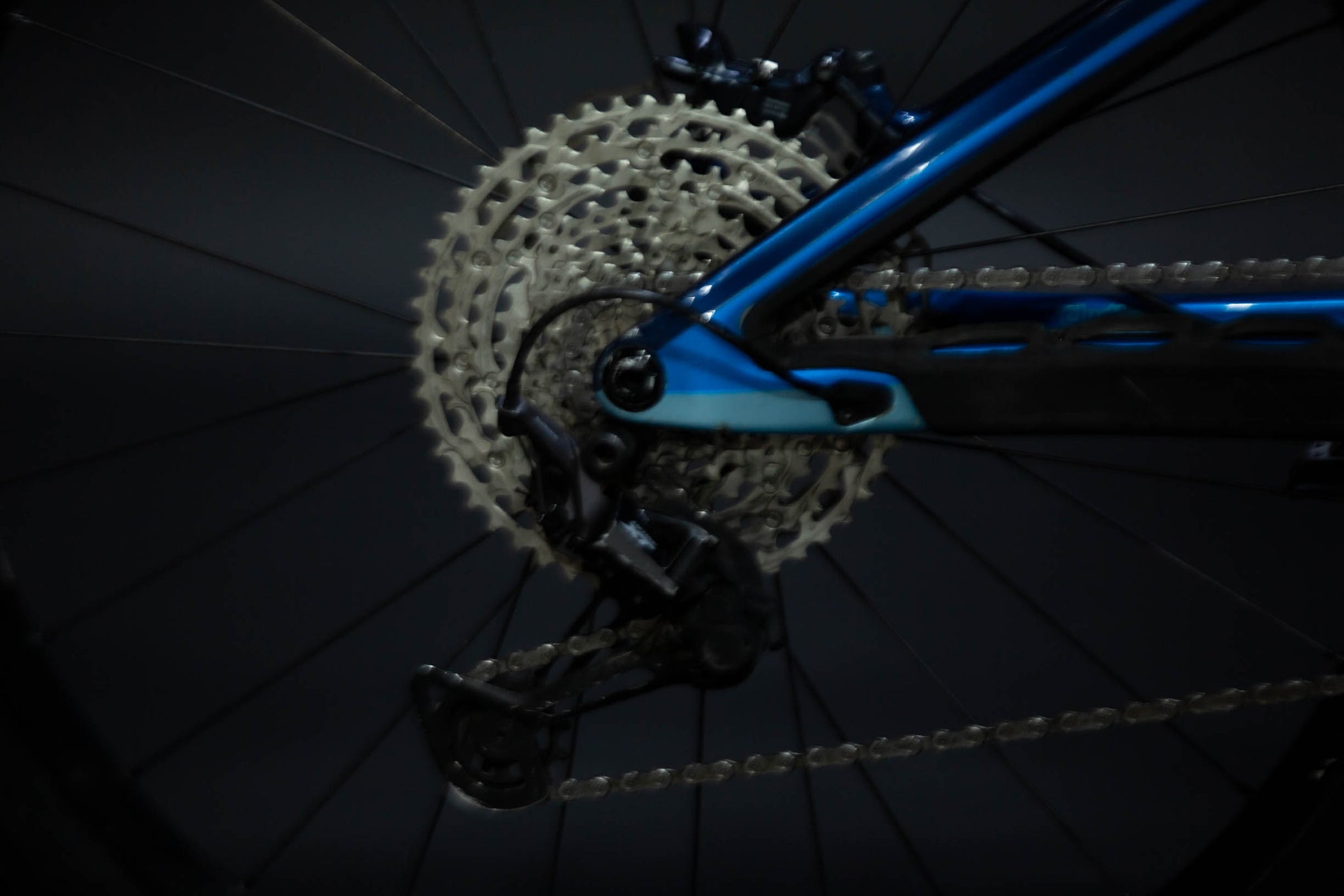 Bicicleta de Montaña Asistida Doble Suspensión Pivot Cycles Shuttle LT 29" Talla Small (2023) Seminueva