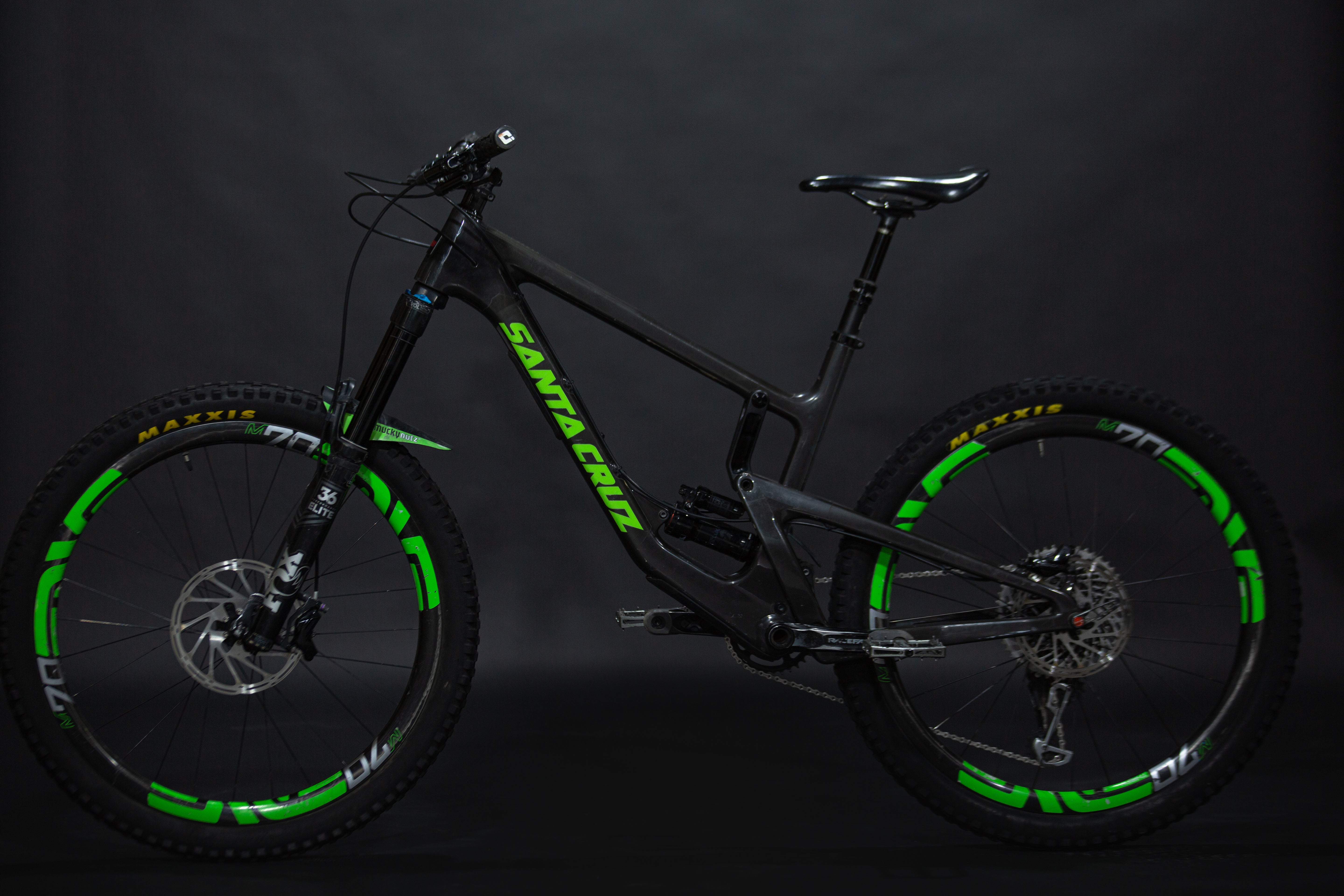 Bicicleta de Montaña Doble Supensión Santa Cruz Nomad CC 27.5" Talla Large (2021) Seminueva