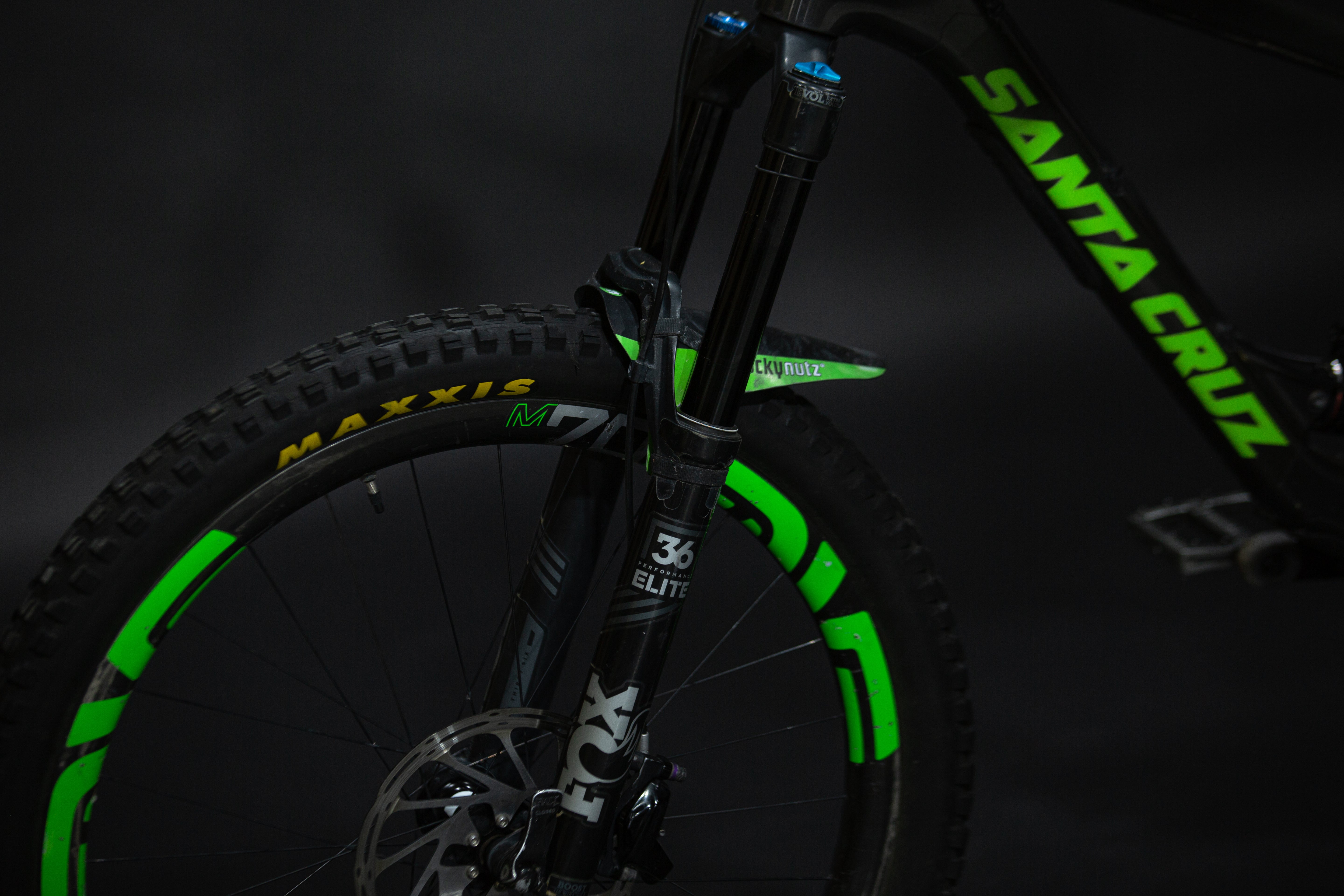 Bicicleta de Montaña Doble Supensión Santa Cruz Nomad CC 27.5" Talla Large (2021) Seminueva