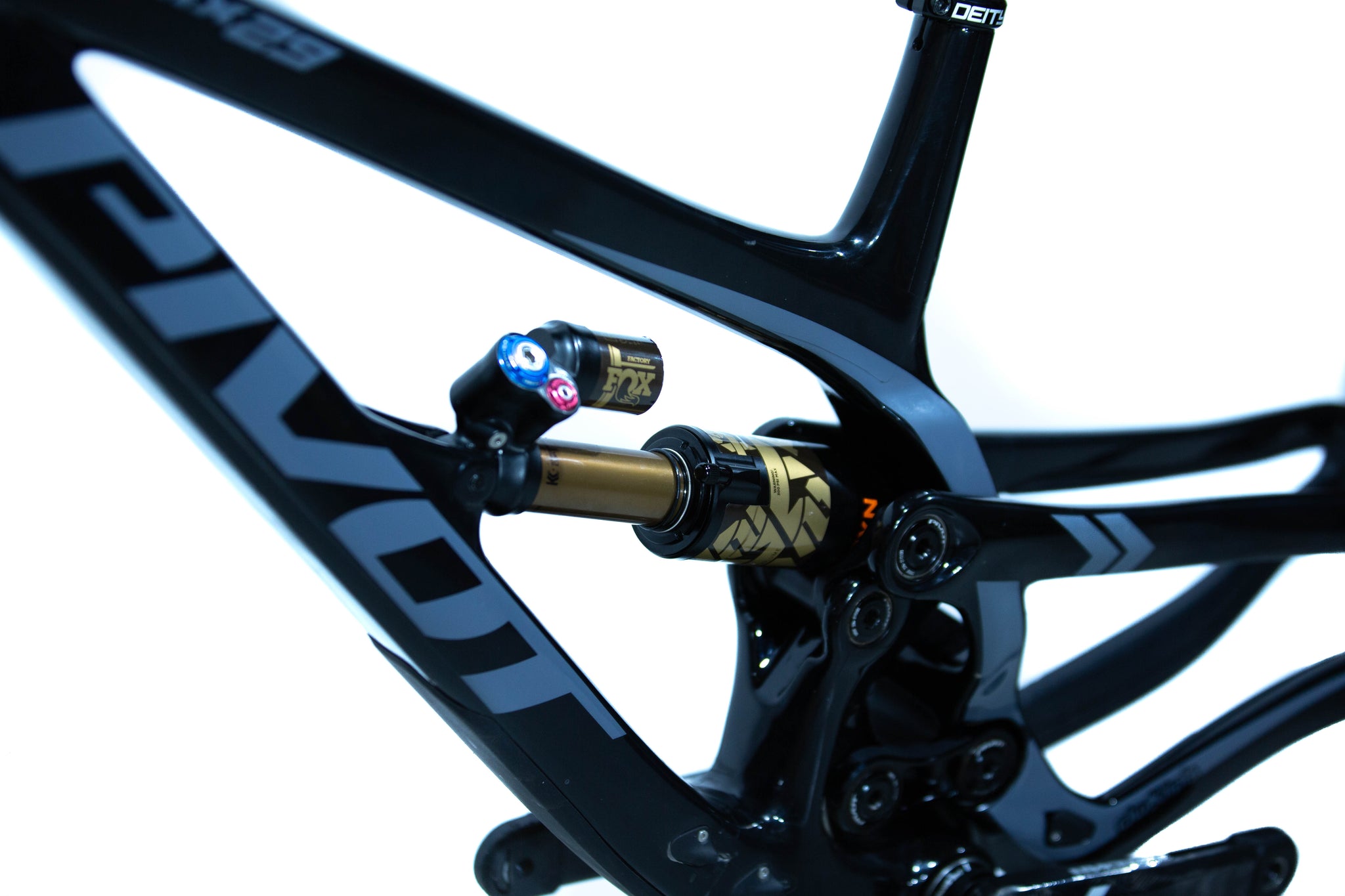 Cuadro de Montaña Doble Suspensión Downhill Pivot Cycles Phoenix 29" Talla Medium (2023) Seminueva