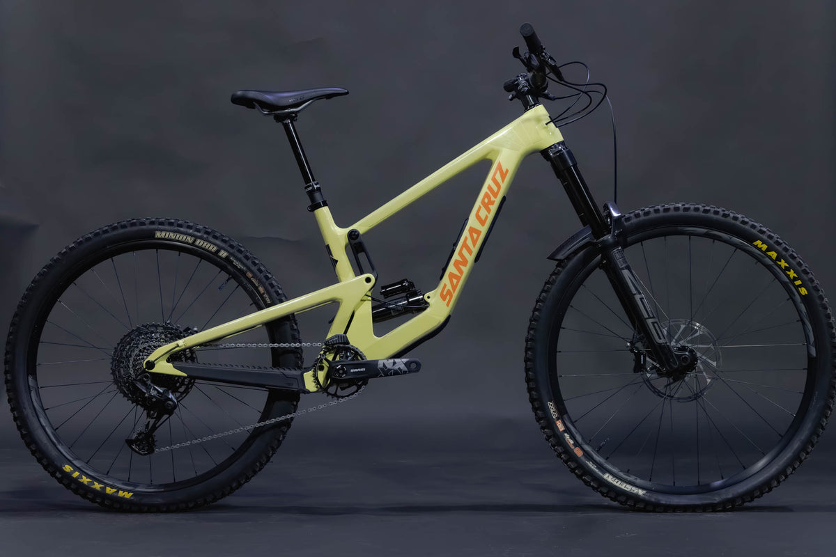 Bicicleta de Montaña Doble Supensión Santa Cruz Nomad C 29/27.5" Talla Medium (2024) Seminueva