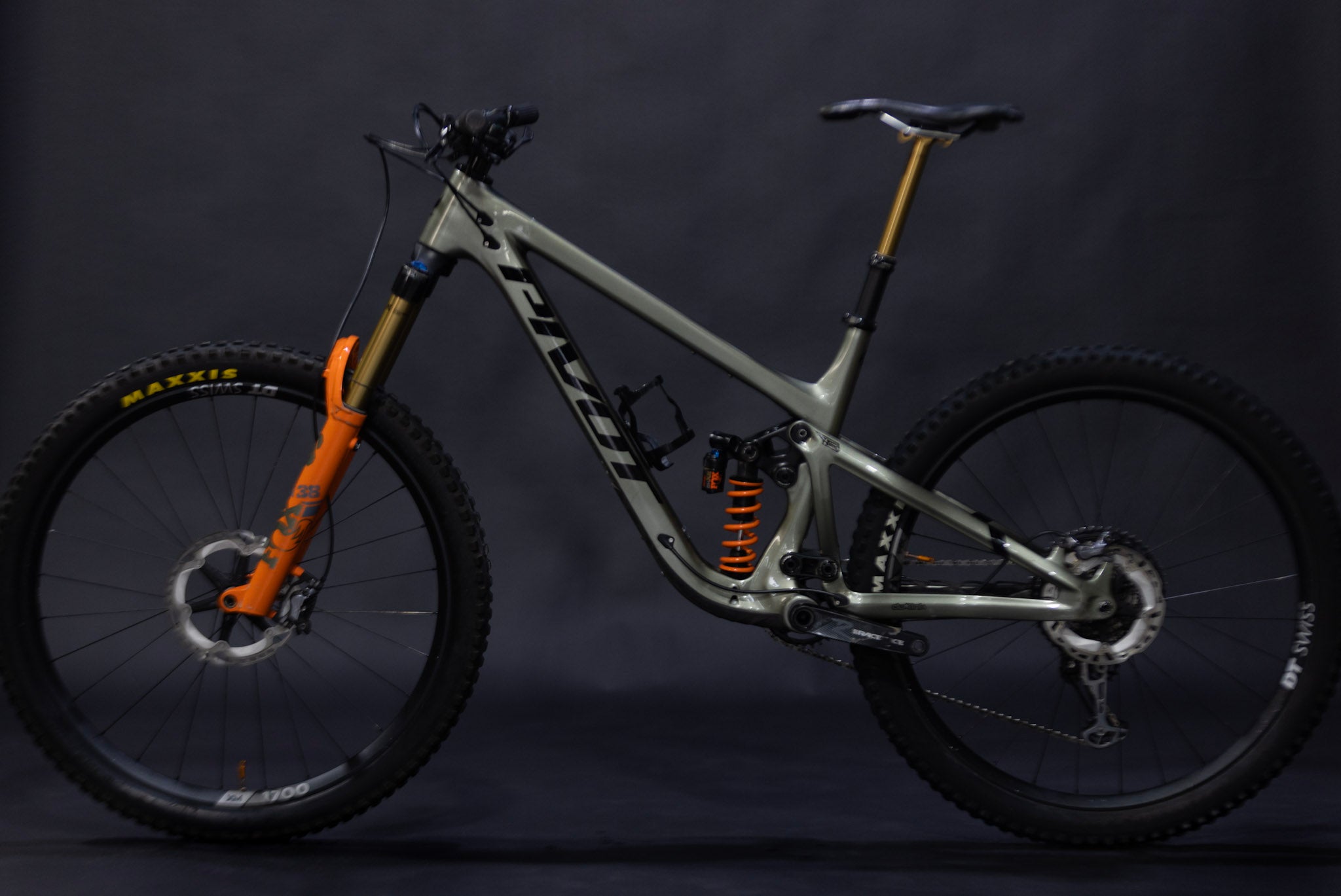 Bicicleta De Montaña Doble Suspensión Pivot Cycles Firebird 29" Talla Large (2024) Seminueva