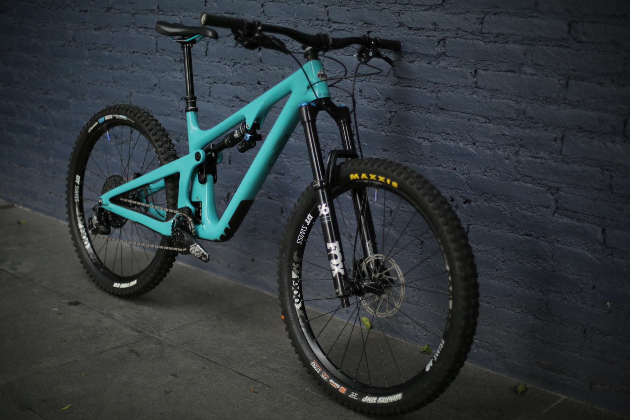 Yeti sb140 online medium