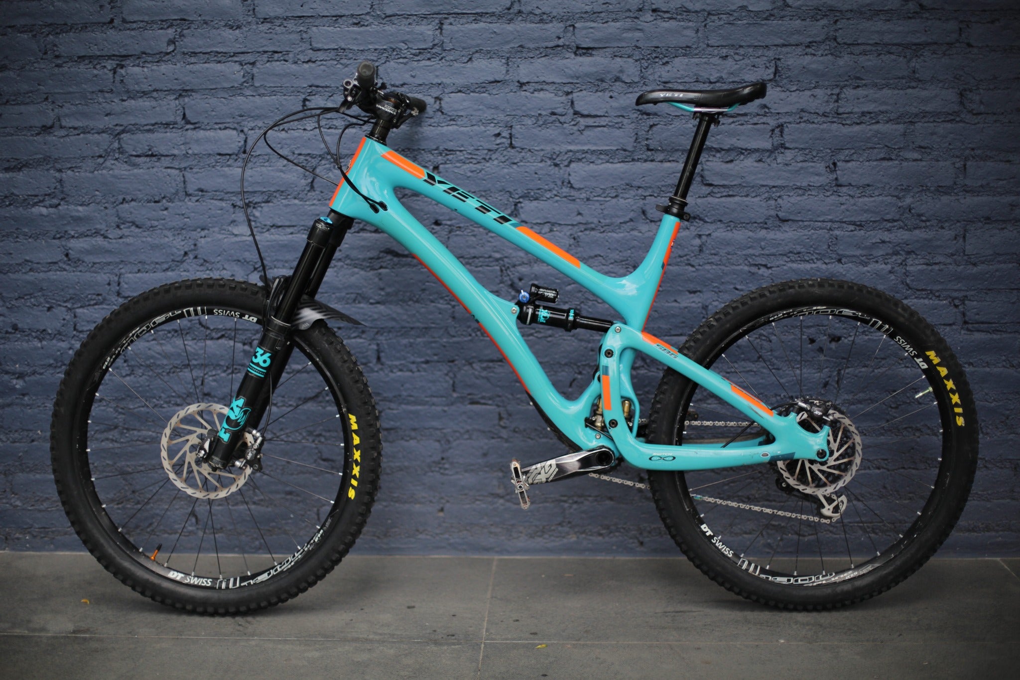 Bicicleta de Montaña Doble Supensión Yeti SB6 27.5" Talla XL Seminueva