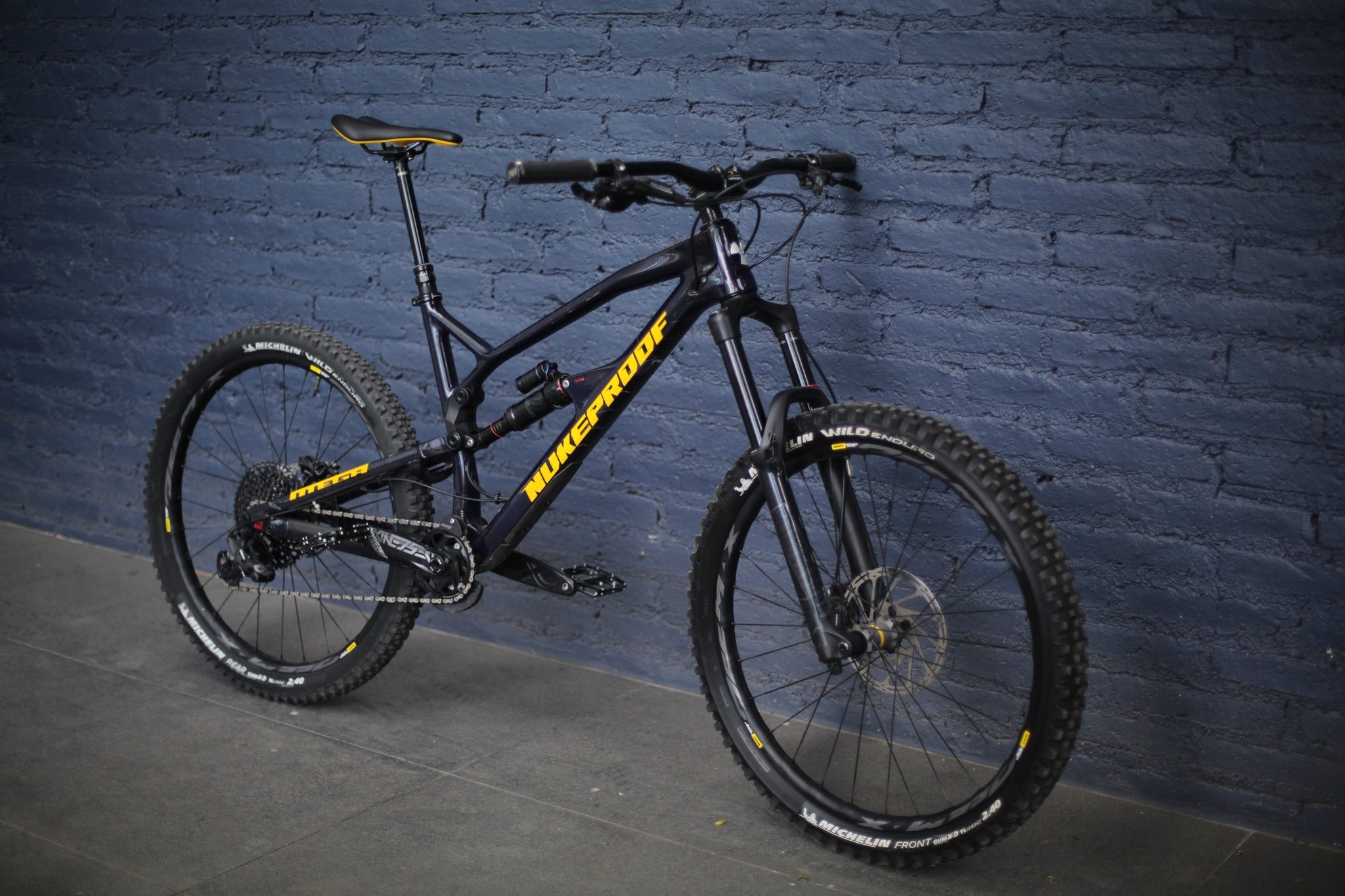 Bicicleta De Montaña Doble Suspension Nukeproof Mega Carbon 27.5" Talla Mediana