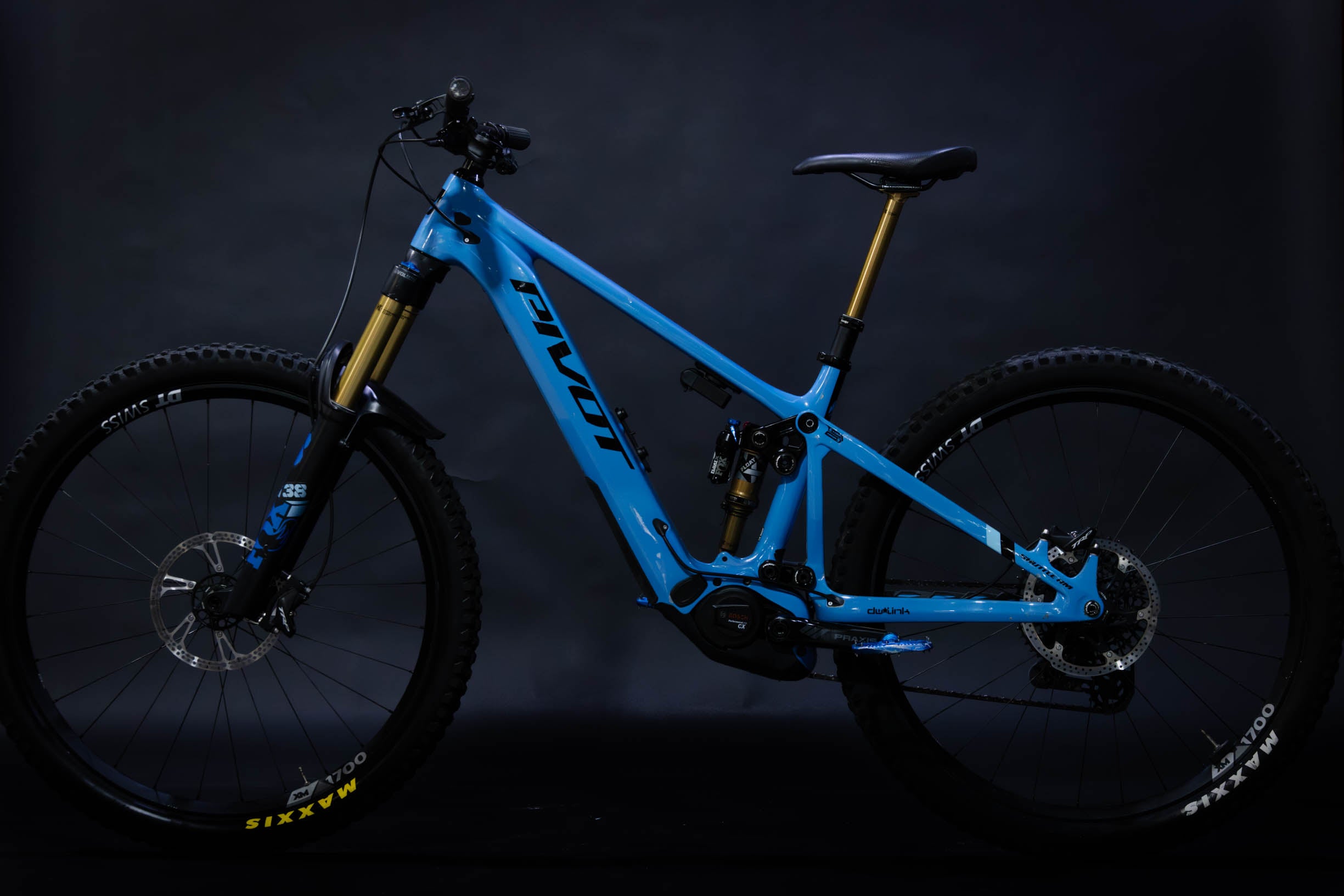 Bicicleta de Montaña Asistida Doble Suspensión Pivot Cycles Shuttle AM 29" Talla Medium (2024) Seminueva