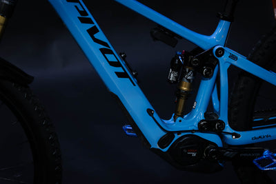 Bicicleta de Montaña Asistida Doble Suspensión Pivot Cycles Shuttle AM 29" Talla Medium (2024) Seminueva
