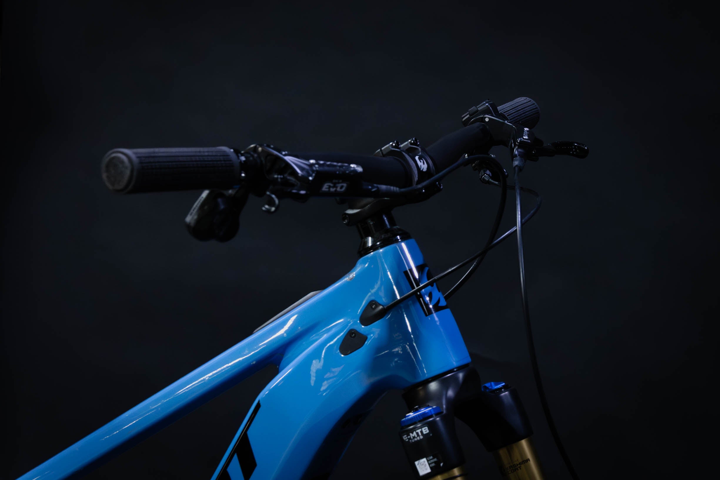Bicicleta de Montaña Asistida Doble Suspensión Pivot Cycles Shuttle AM 29" Talla Medium (2024) Seminueva