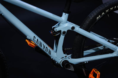 Bicicleta de ciudad Dirt Jump Doble Suspensión Canyon Stitched 720 Talla Regular Rodado 26" (2020) Seminueva
