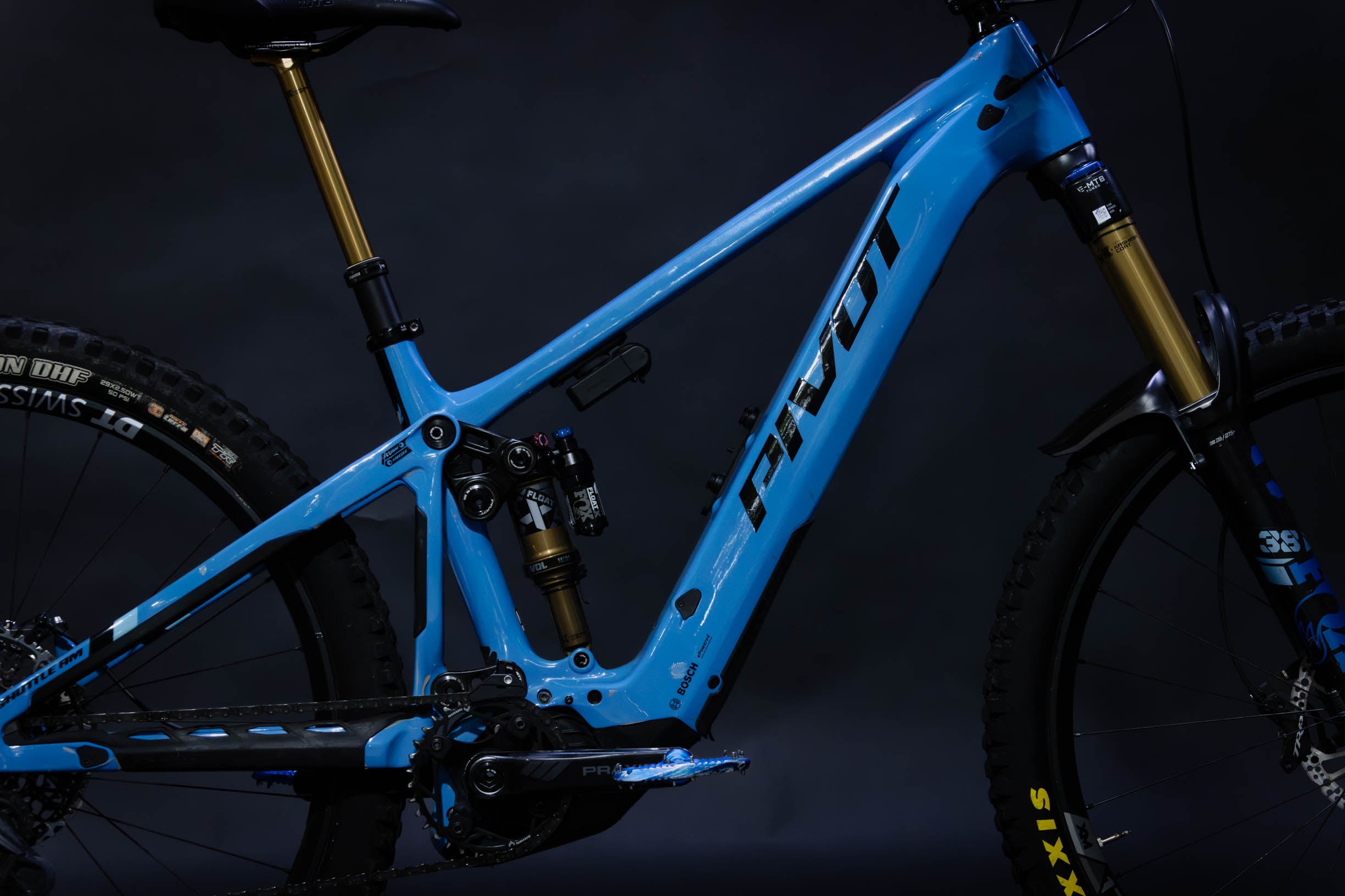 Bicicleta de Montaña Asistida Doble Suspensión Pivot Cycles Shuttle AM 29" Talla Medium (2024) Seminueva