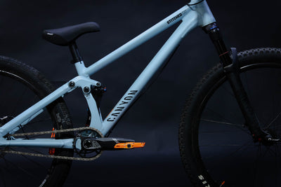 Bicicleta de ciudad Dirt Jump Doble Suspensión Canyon Stitched 720 Talla Regular Rodado 26" (2020) Seminueva