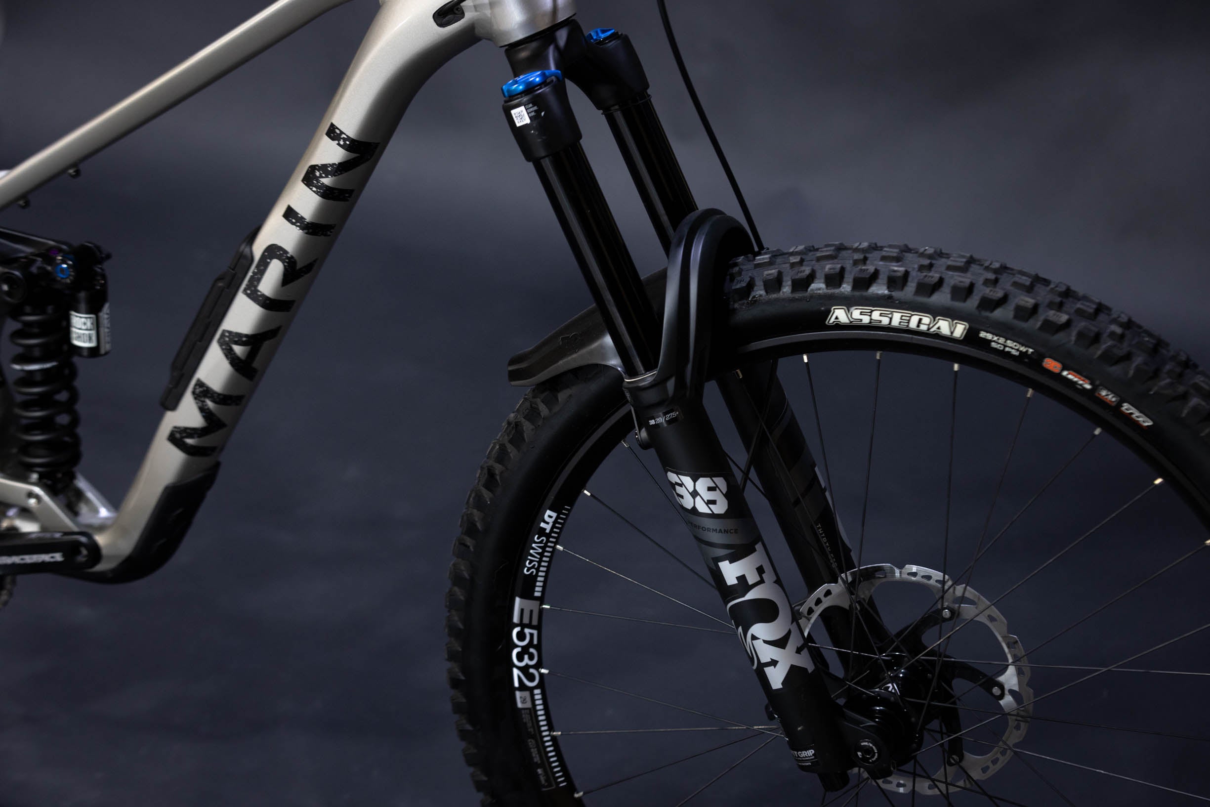 Bicicleta de Montaña Doble Suspensión Marin Bikes Alpine XR  27.5/"29" Talla Large (2025) Seminueva