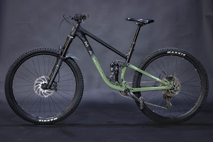 Bicicleta de Montaña Doble Suspensión Marin Bikes Rift Zone XR  29" Talla Medium (2023) Seminueva