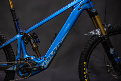 Bicicleta de Montaña Asistida Doble Suspensión Pivot Cycles Shuttle LT 29" Talla Large (2023) Seminueva