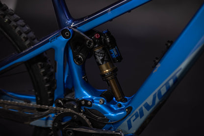 Bicicleta de Montaña Asistida Doble Suspensión Pivot Cycles Shuttle LT 29" Talla Large (2023) Seminueva