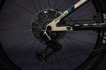 Bicicleta de Montaña Asistida Doble Suspensión Pivot Cycles Shuttle AM 29" Talla Large (2024) Seminueva