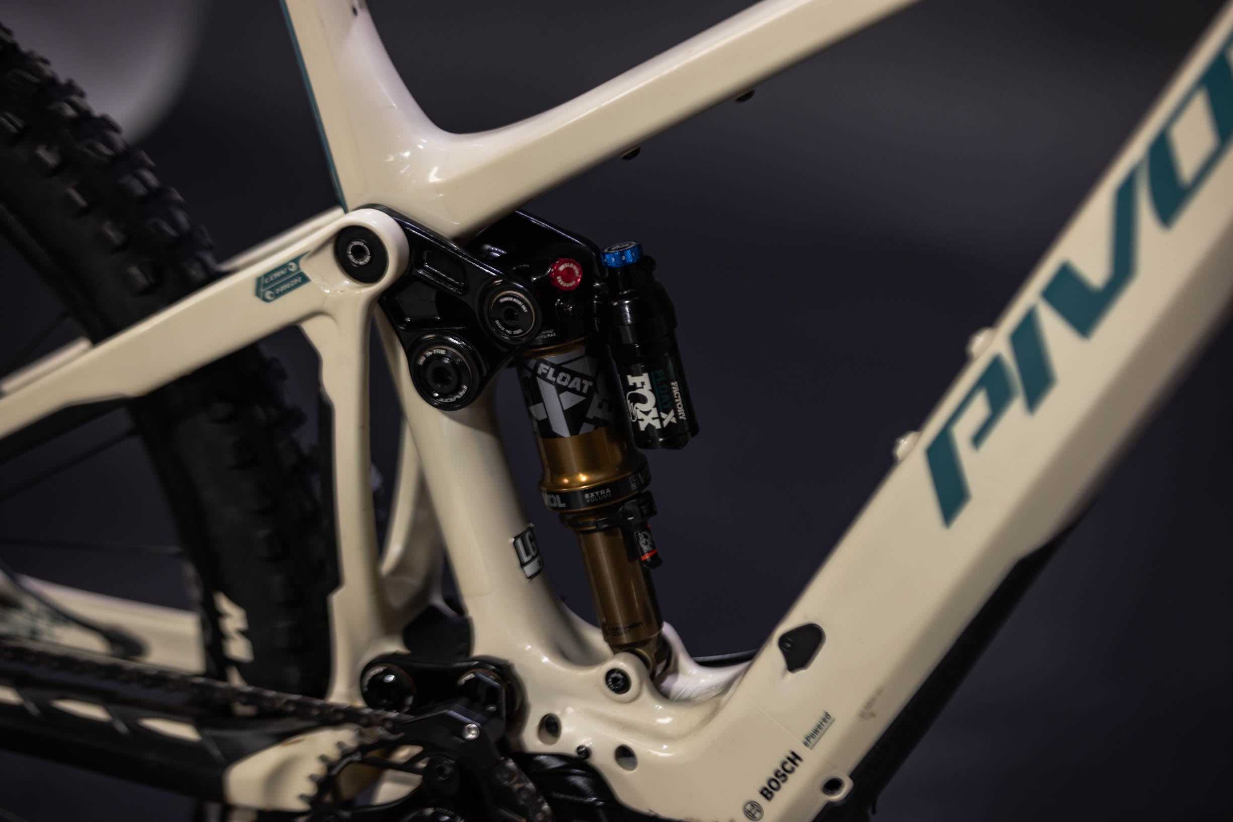 Bicicleta de Montaña Asistida Doble Suspensión Pivot Cycles Shuttle AM 29" Talla Large (2024) Seminueva