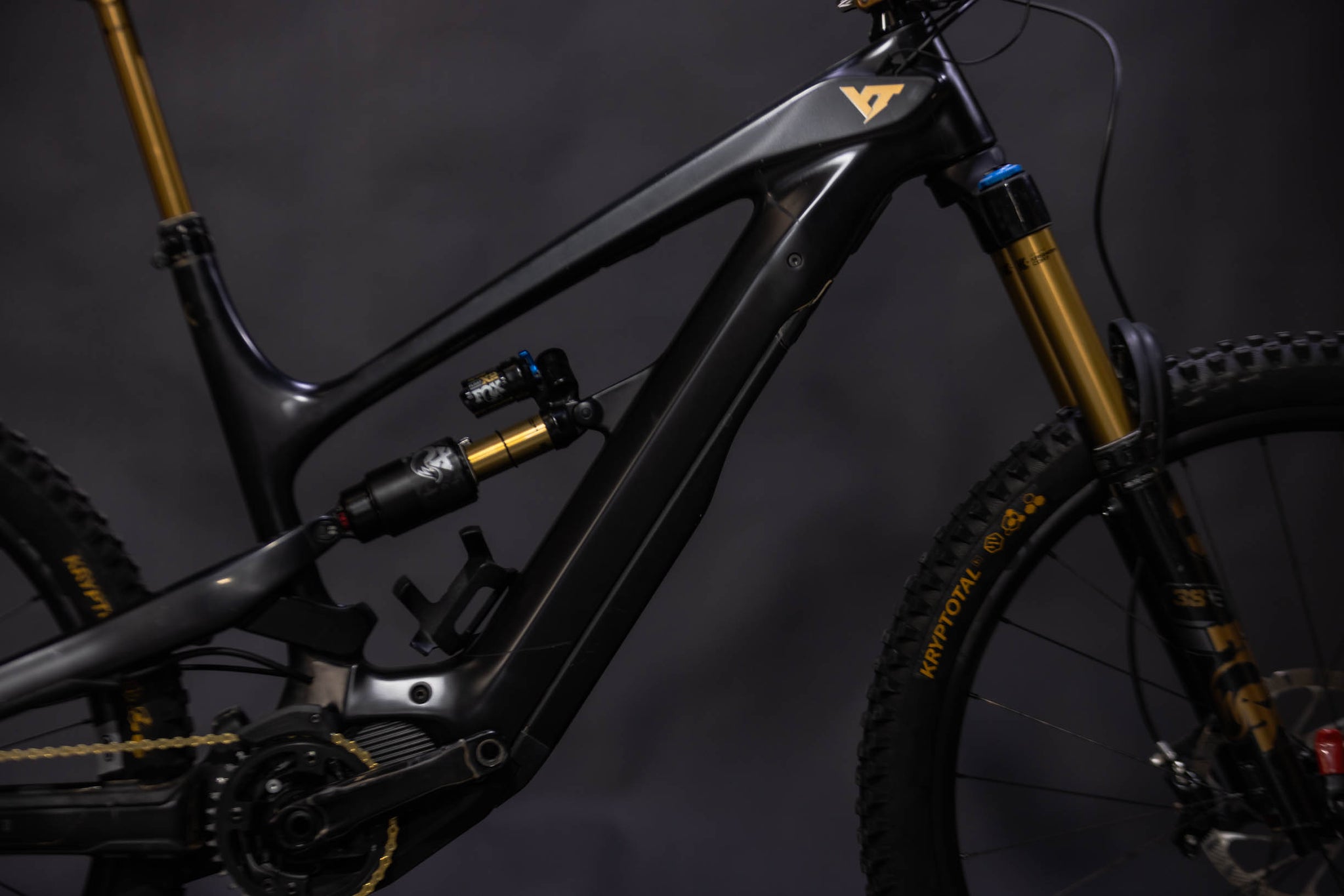 Bicicleta de Montaña asistida Doble Suspension YT Decoy Core 5 Talla Extra Large (2024) Seminueva